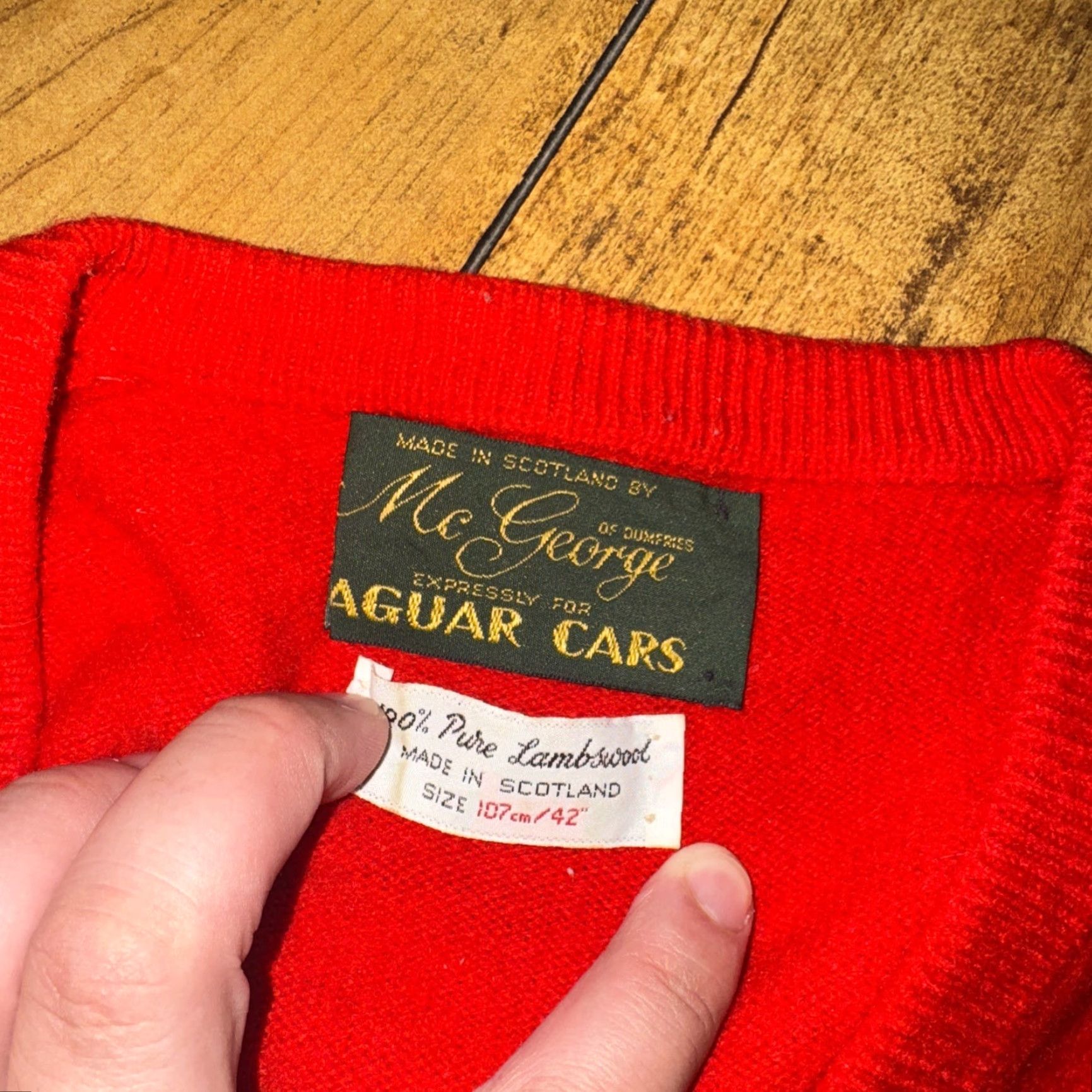 George VINTAGE McGeorge of Dumfries Lambswool Sweater V-Neck Red XL Distressed 107 cm Pullover Men Wool Patterned Popular 90s (if applicable) Size US XL / EU 56 / 4 - 5 Thumbnail