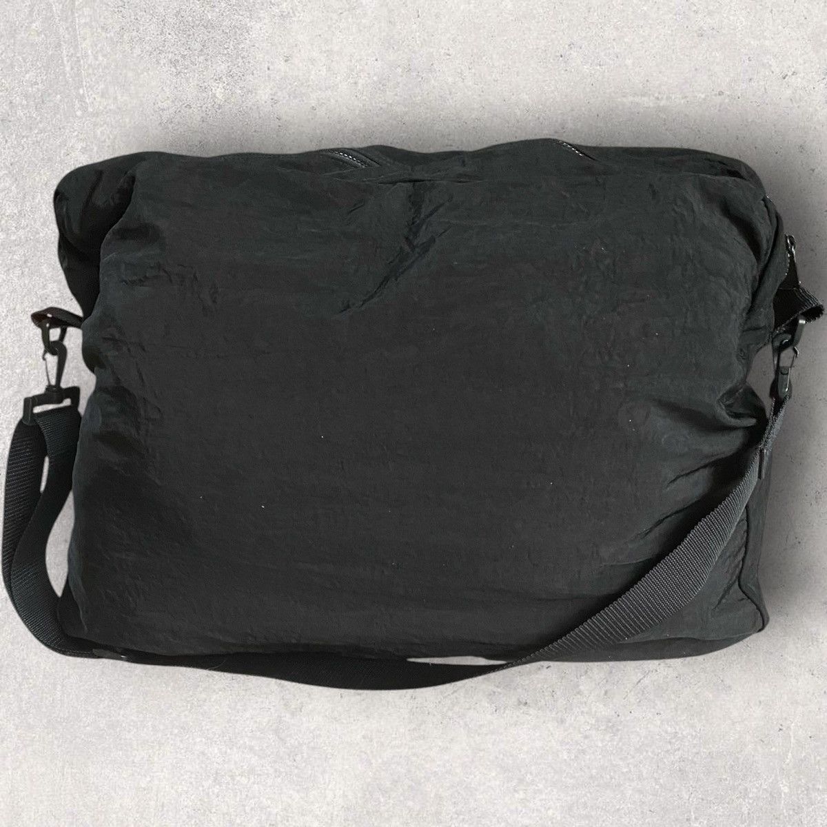 Issey Miyake Vintage Logo Nylon Duffle Travel Bag Size ONE SIZE - 3 Thumbnail