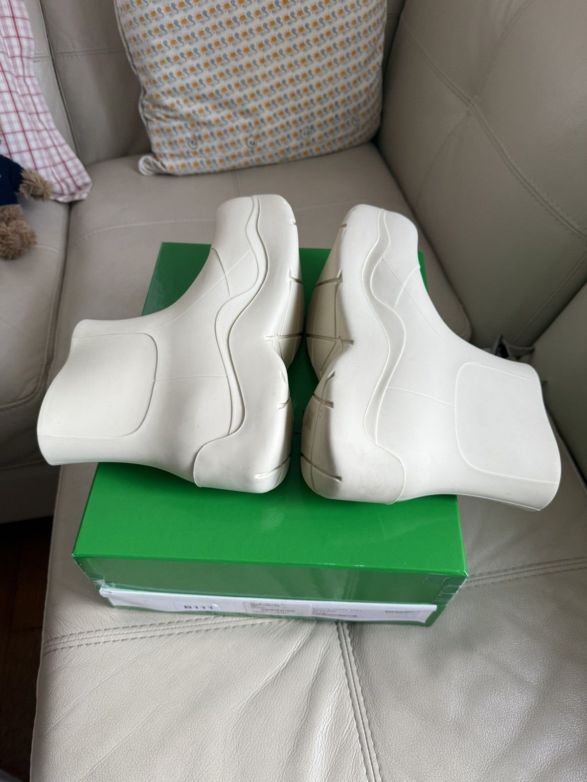 Bottega Veneta Bottega Veneta Puddle Boot Sea Salt White (US M 10-11) Size US 10 / EU 43 - 7 Thumbnail