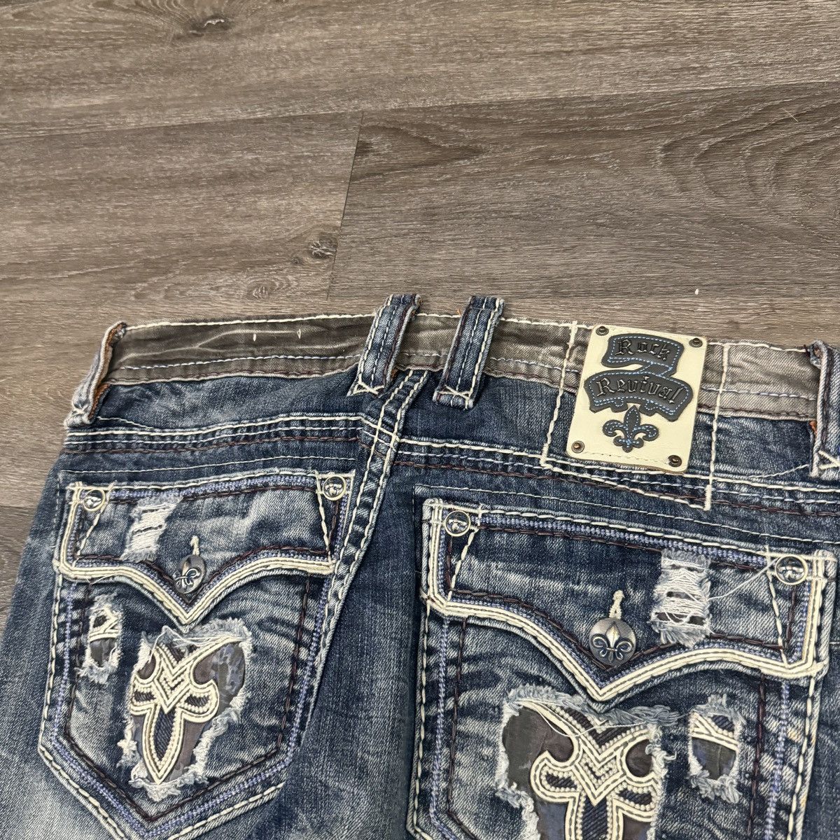 Affliction × Rock Revival × Vintage Crazy Vintage y2k Rock revival distressed embroidered jeans Size US 34 / EU 50 - 3 Thumbnail