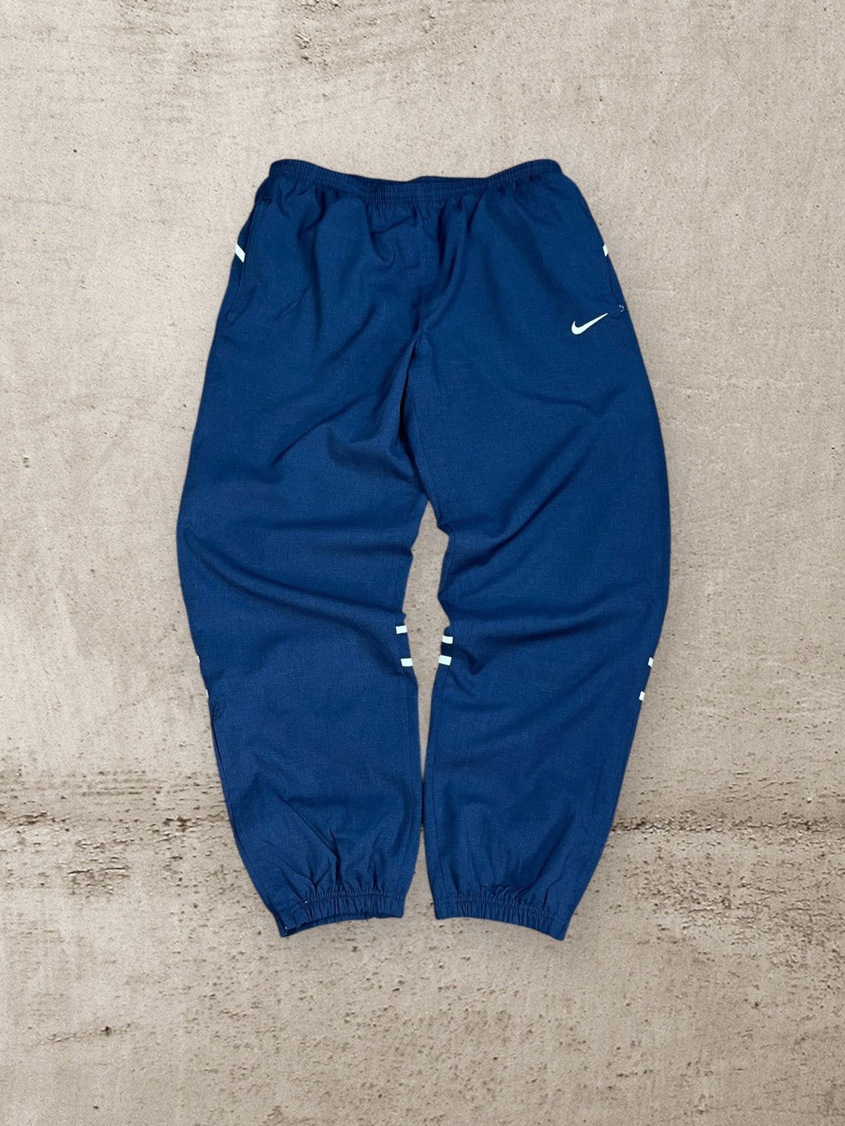 Nike × Vintage Vintage 90s NIKE Navy Tarck Pants Swoosh Sweatpants XL Size US 36 / EU 52 - 1 Thumbnail