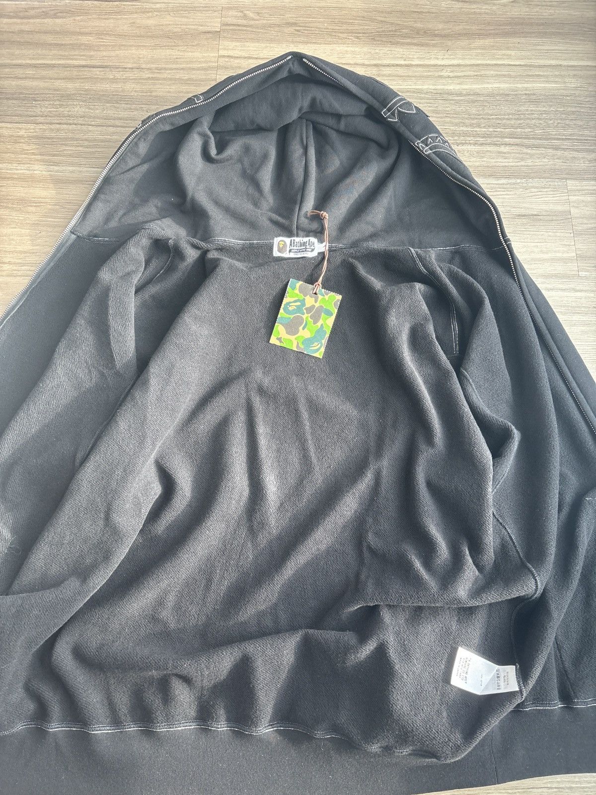 Bape Black Shark Bape hoodie Size US L / EU 52-54 / 3 - 4 Thumbnail