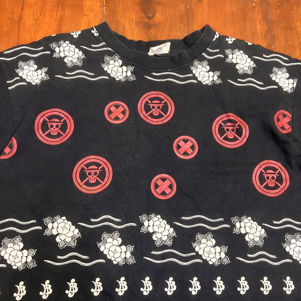 One Piece Anime One Piece Logo Art Tee Size US XL / EU 56 / 4 - 3 Thumbnail
