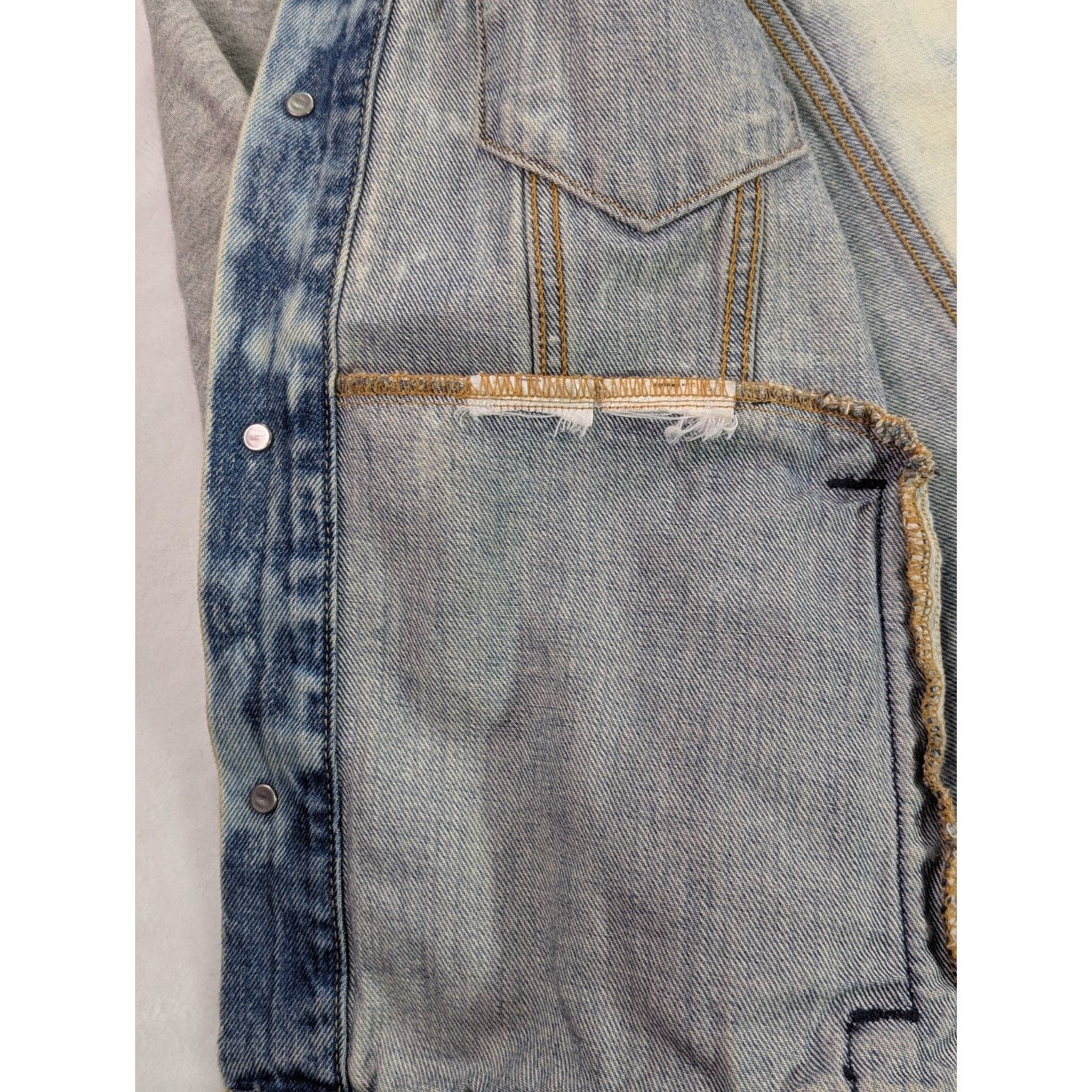 Levi's Custom Levi’s Barbed Wire Bleached Hooded Trucker Jacket L Size US L / EU 52-54 / 3 - 8 Thumbnail