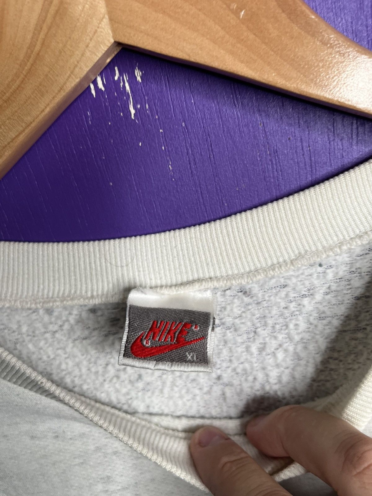 Nike × Vintage Vintage 90s Nike tri tone logo crewneck Size US XL / EU 56 / 4 - 4 Thumbnail