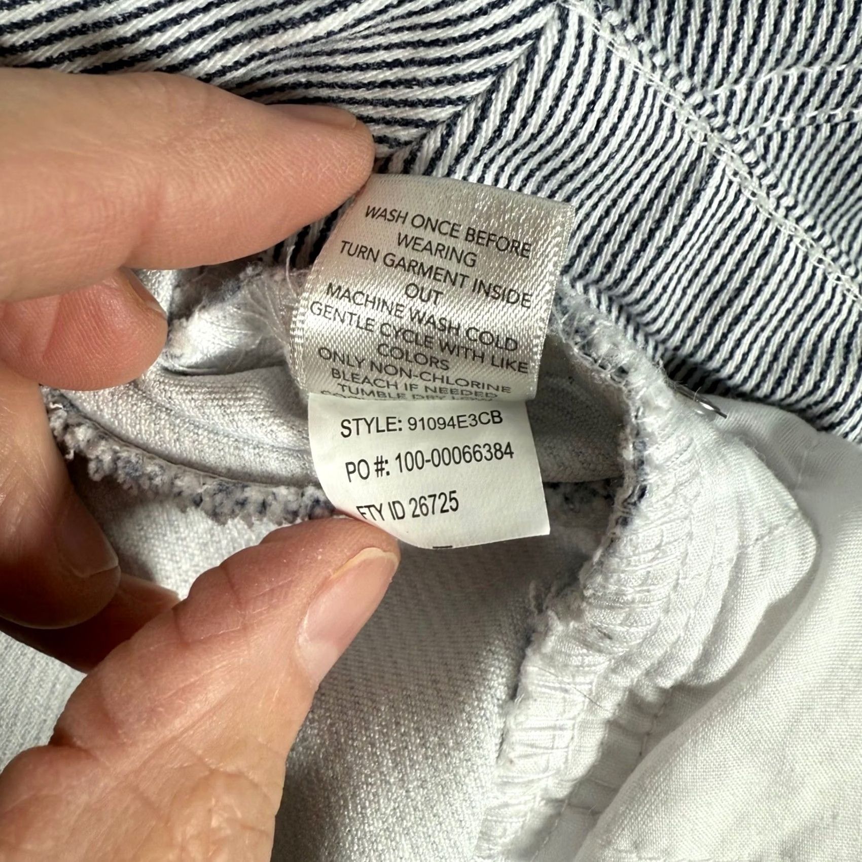 Vintage Christopher Banks Blue Pinstripe High Rise Capri Pants Size 36" / US 14 / IT 50 - 6 Thumbnail