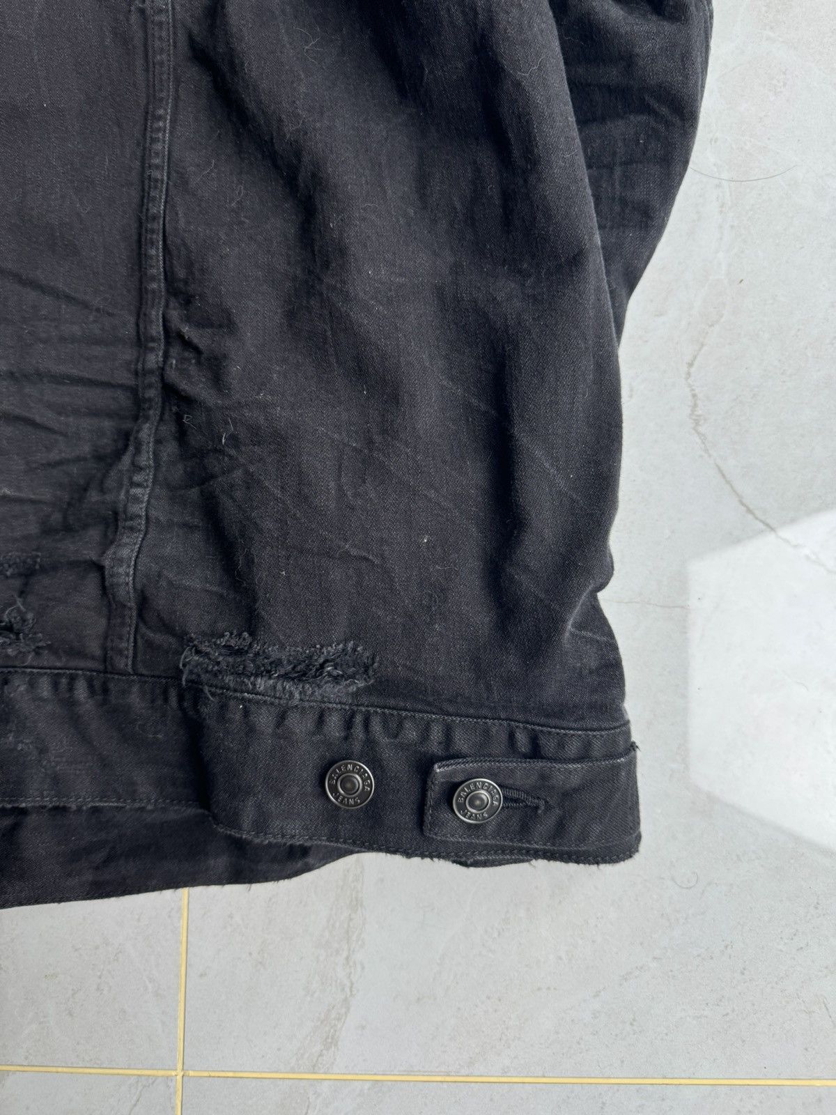 Balenciaga Balenciaga AW24 Unity Sport Destroyed Denim Jacket Sz. 2 Size US M / EU 48-50 / 2 - 13 Thumbnail