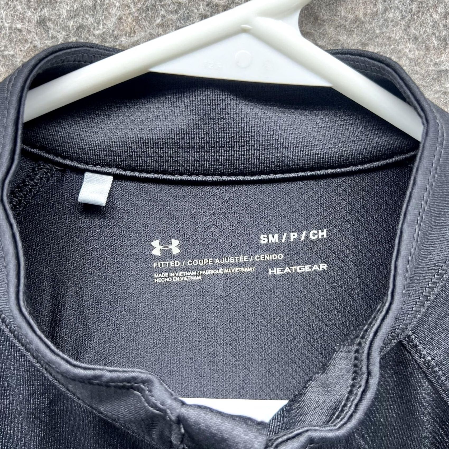 Under Armour Under Armour Womens Small Black HeatGear Pullover Shirt 1/4 Zip Golf Sweatshirt Size S / US 4 / IT 40 - 4 Thumbnail
