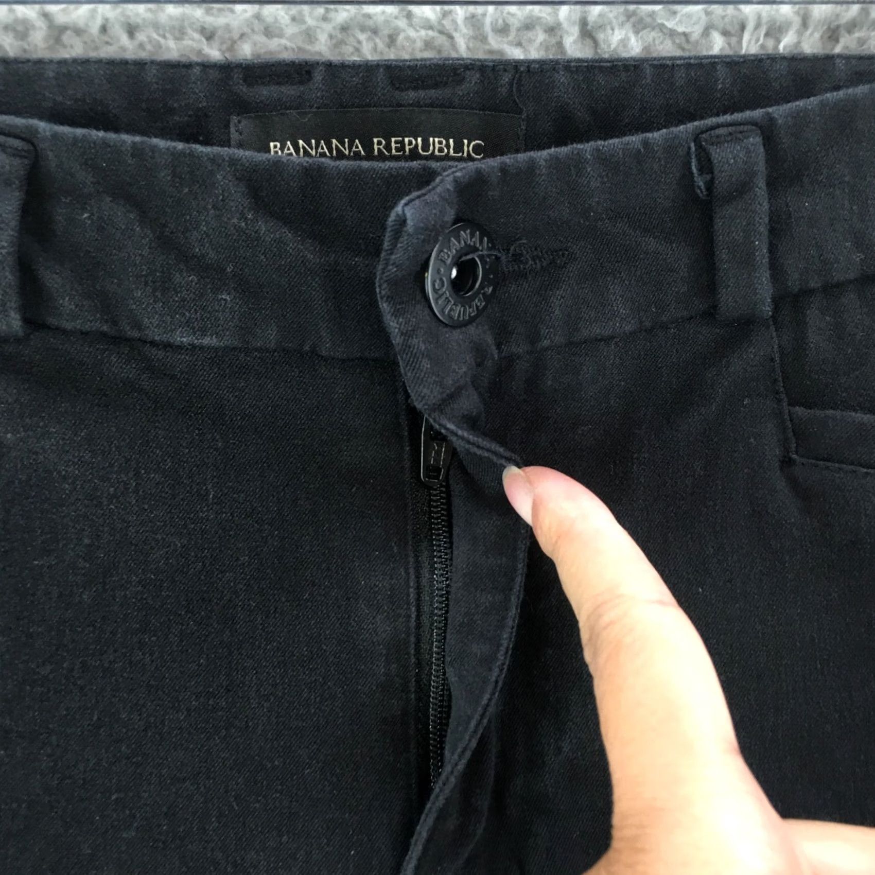 Banana Republic Banana Republic Pants Womens 8 Black Mid Rise Zip Fly Straight Chino Size 30" / US 8 / IT 44 - 4 Thumbnail