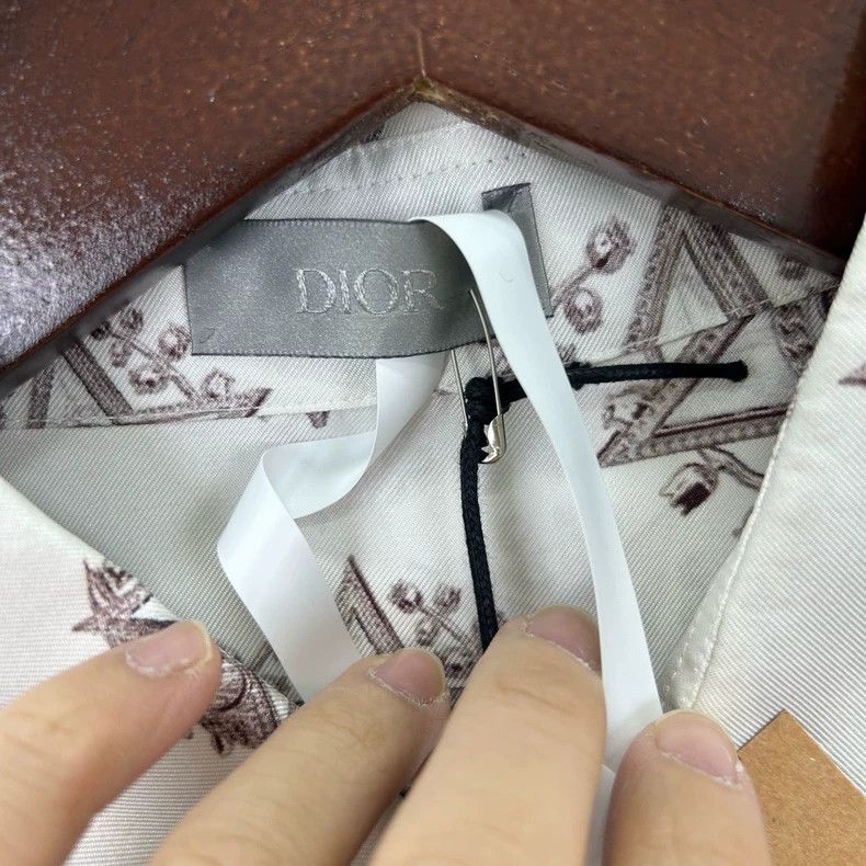 Dior Dior Size41 Short-sleeved shirt with beige pattern print Size US XXS / EU 40 - 3 Thumbnail