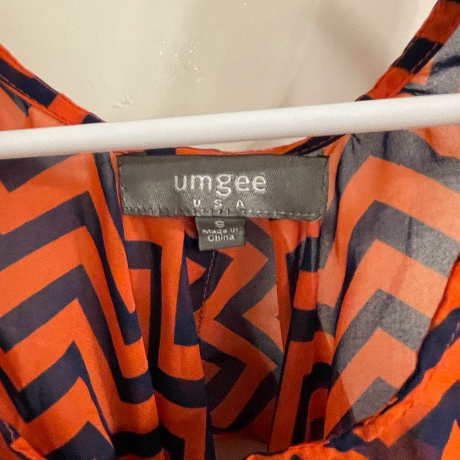 Other Umgee orange with navy blue chevron sheer blouse size small Size S / US 4 / IT 40 - 3 Thumbnail