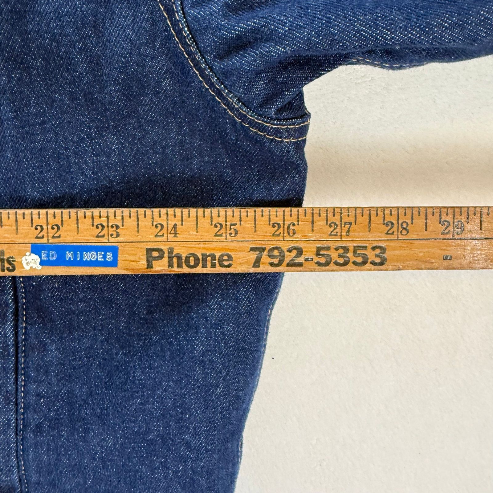 Levi's LEVI'S LIMITED ED WOMEN'S 2XL YEAR OF THE RABBIT 90S TRUCKER Size XXL / US 16-18 / IT 52-54 - 4 Thumbnail