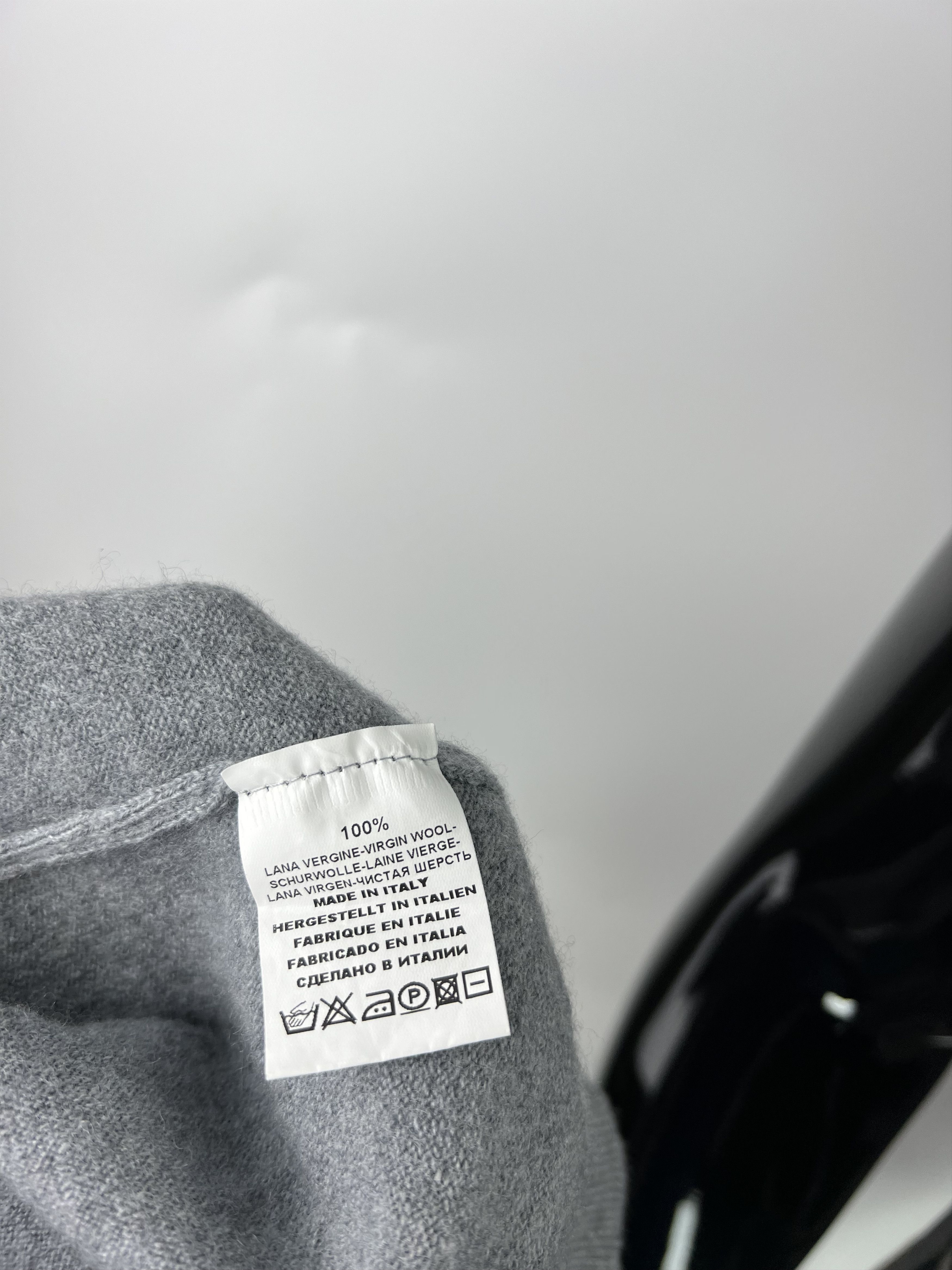 Gran Sasso Gran Sasso Men's Gray 100% Wool V-Neck Sweater Size XL Size US XL / EU 56 / 4 - 5 Thumbnail