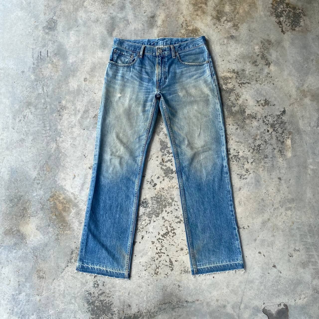 Levi's Vintage Clothing VINTAGE LEVIS 502 ANKLE CUT RELEASE HEM FADED BLUEWASH Size US 32 / EU 48 - 1 Thumbnail