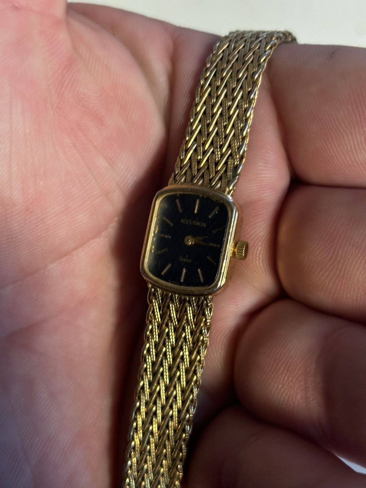 Bulova Vintage Accutron P2 Gold Tone Women’s Watch! New Battery. Size ONE SIZE - 5 Thumbnail