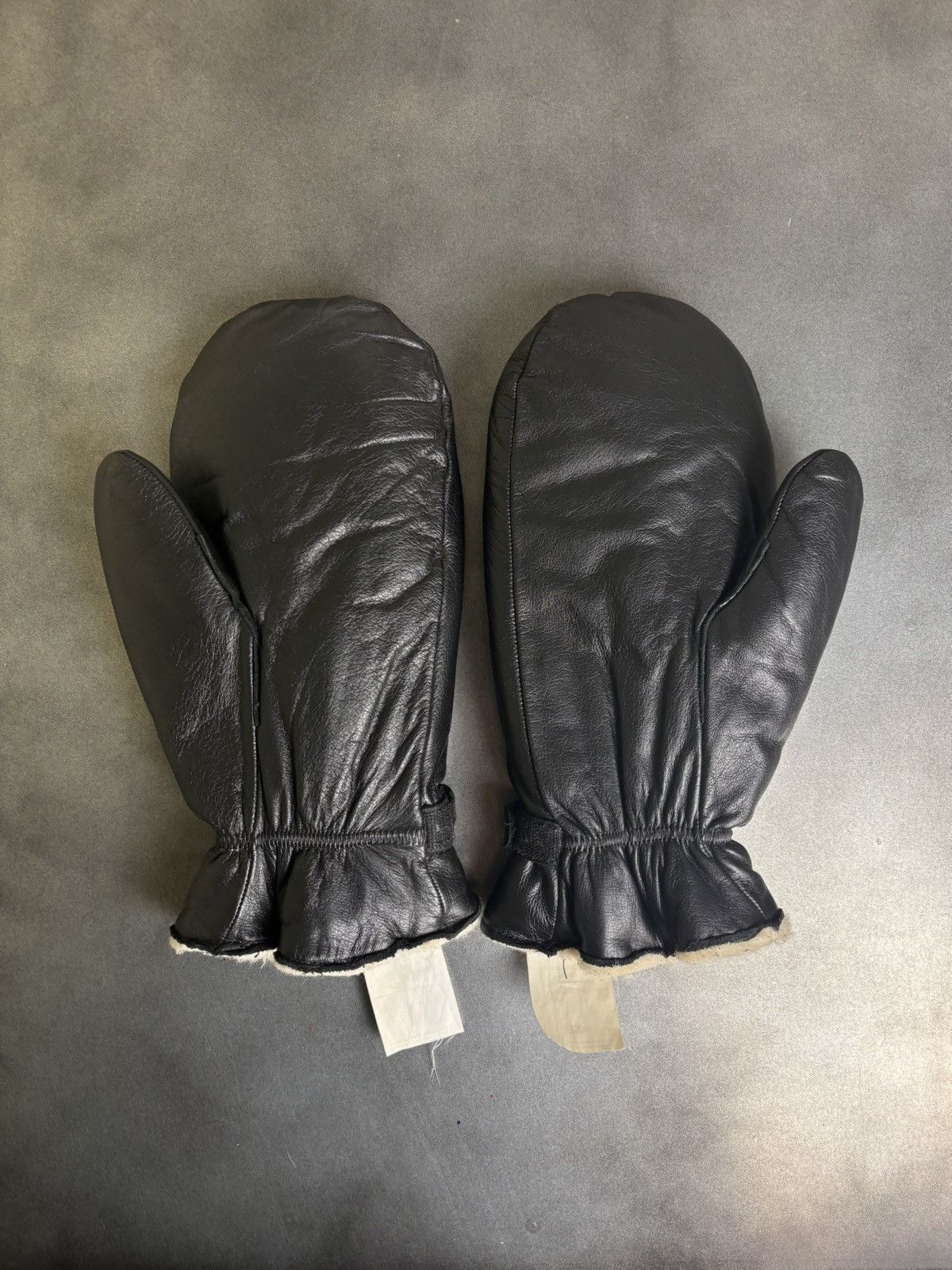 Vintage 1980s Prison Guard Mittens Vintage Shearling Mitts Leather Size ONE SIZE - 5 Thumbnail