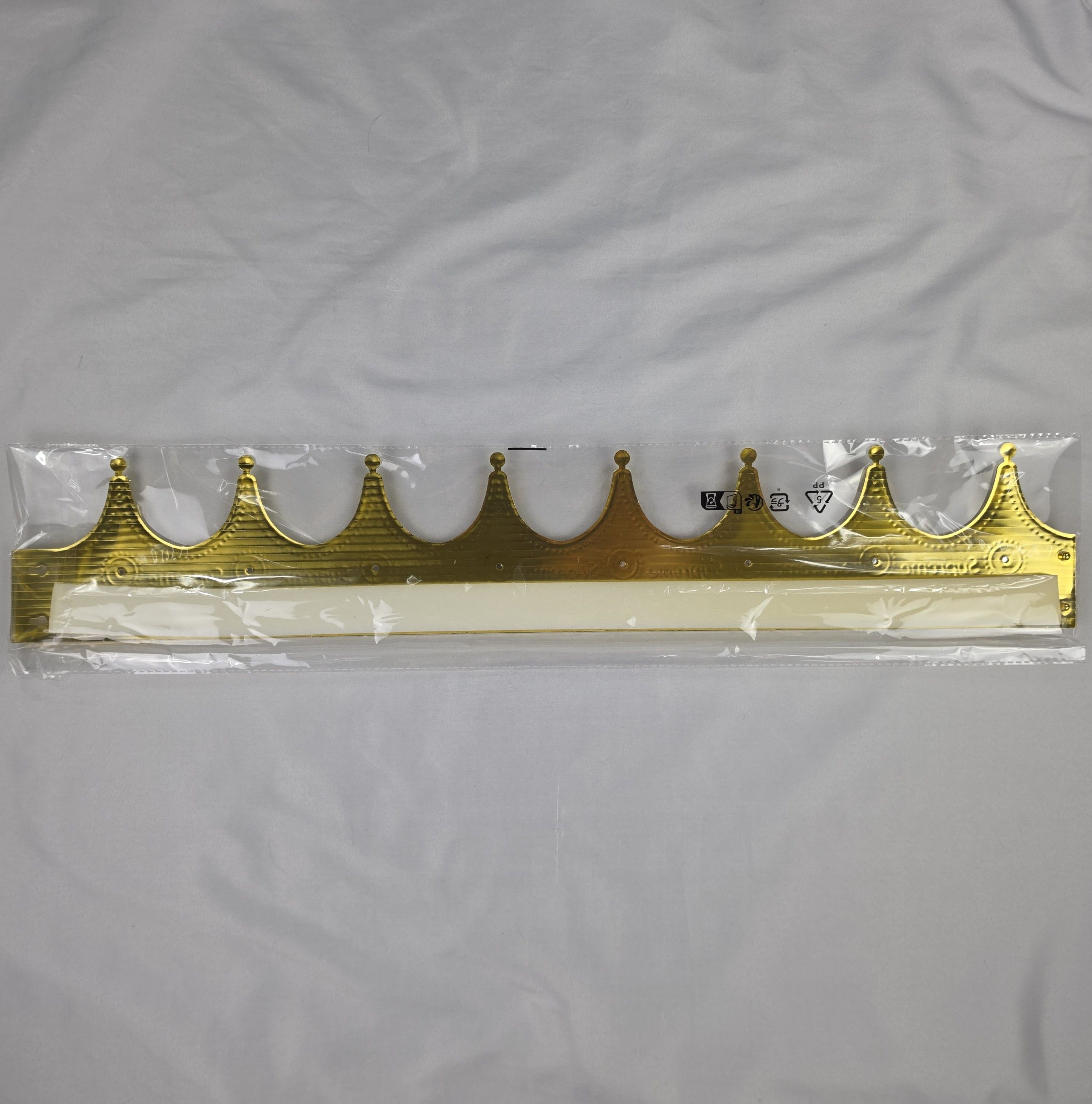Supreme Supreme Gold Crown Free Gift SS26 Red Jewels BRAND NEW Size ONE SIZE - 3 Thumbnail