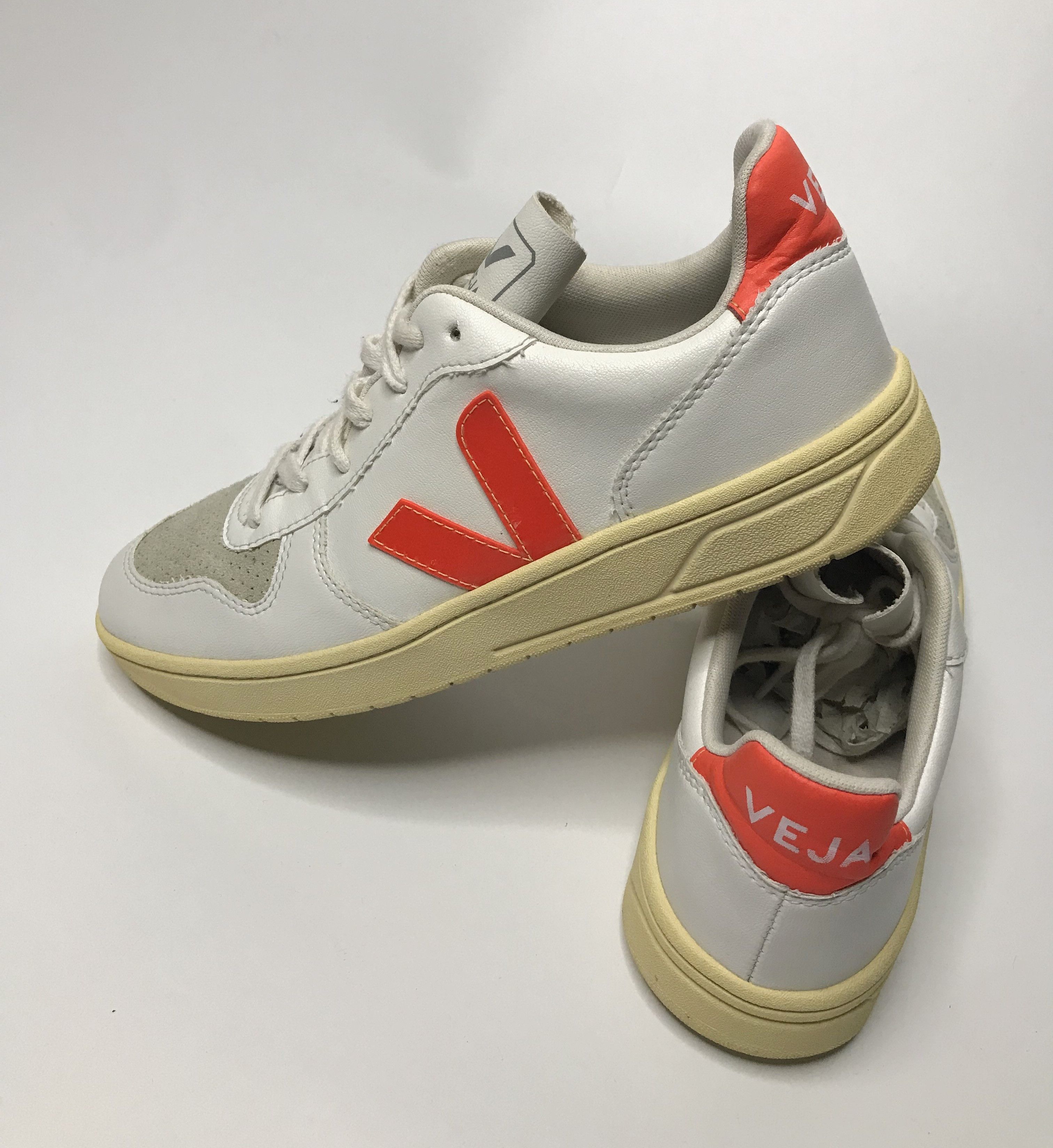 Veja Veja V-10 Lace-Up Sneakers Mens Sz 42 White Size US 9 / EU 42 - 4 Thumbnail