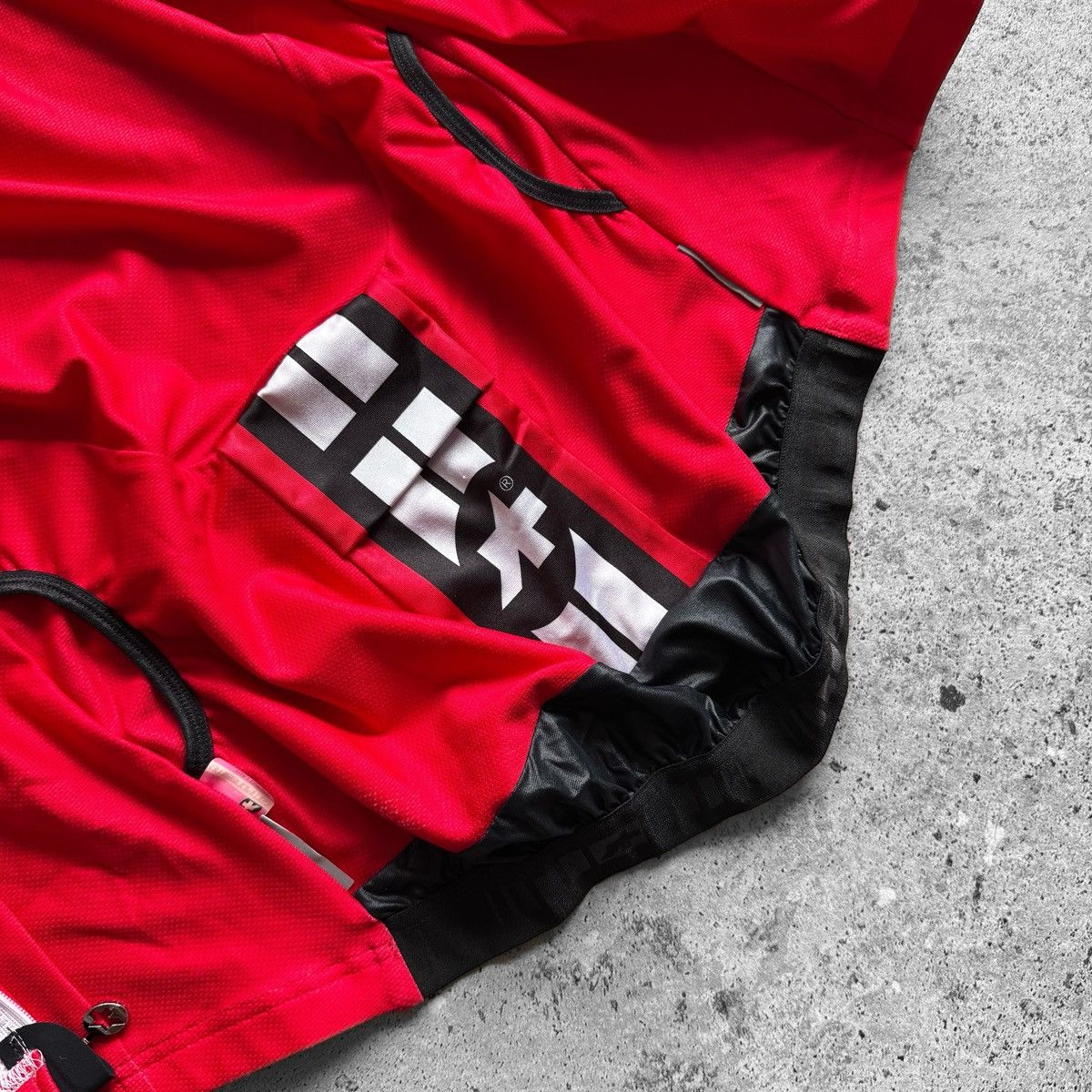 Other Assos Switzerland Womens Cycling Jersey Red Black Full Zip Size XL / US 12-14 / IT 48-50 - 6 Thumbnail