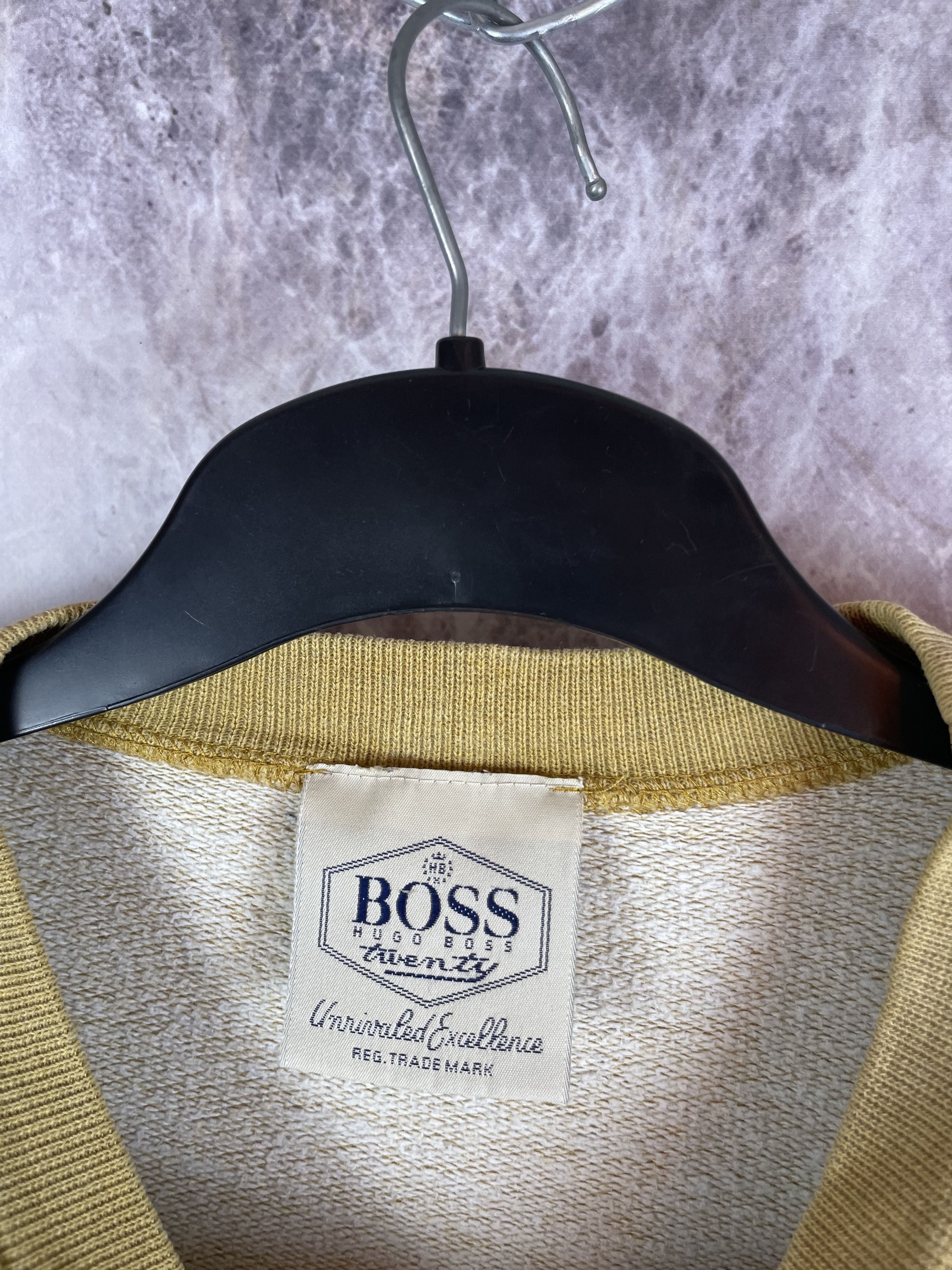 Hugo Boss Hugo Boss Vintage Sweatshirt Size US XL / EU 56 / 4 - 5 Thumbnail