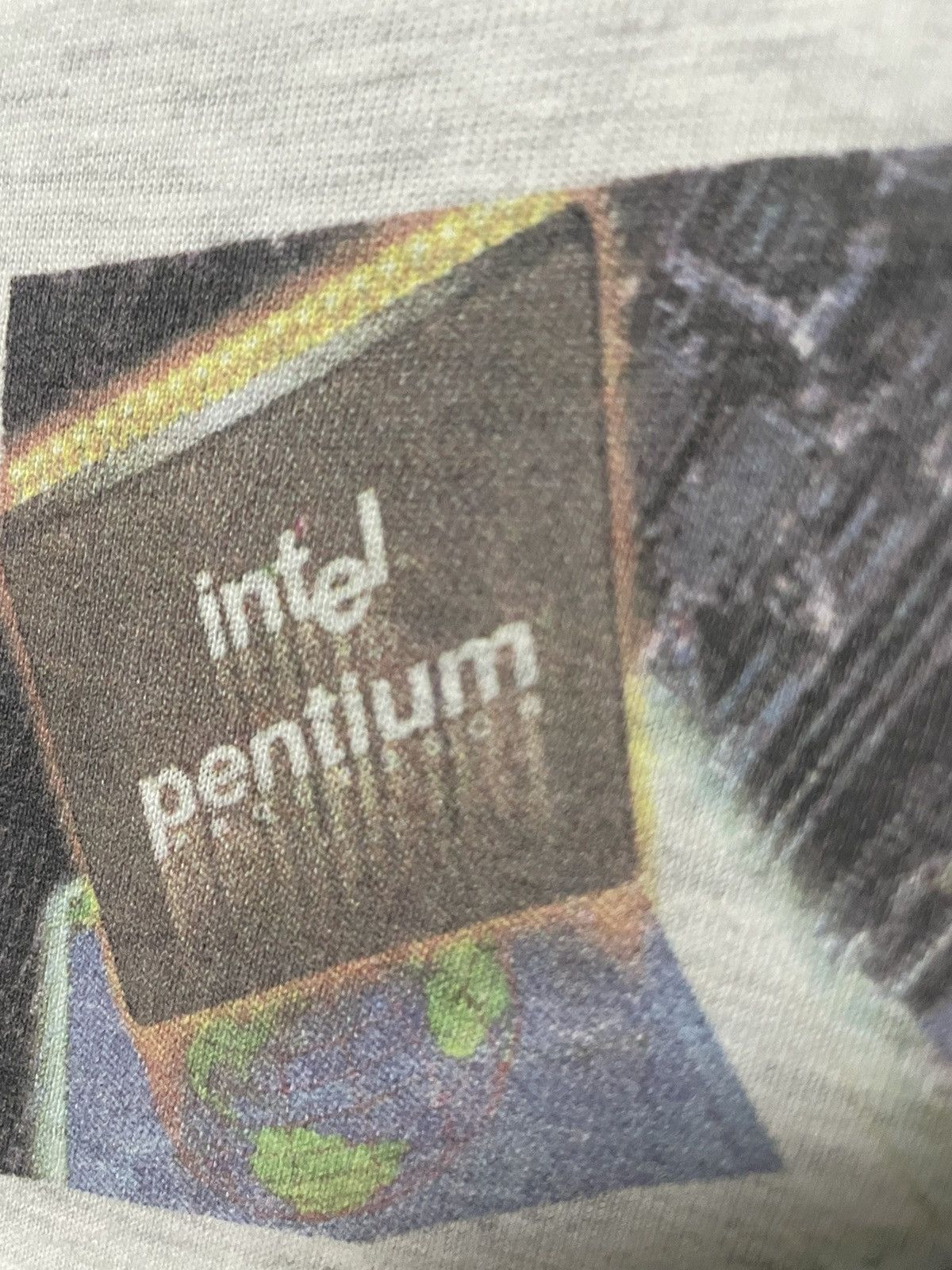 Vintage Vintage 90s Intel Pentium T Shirt Inside Tee Size US XL / EU 56 / 4 - 5 Thumbnail