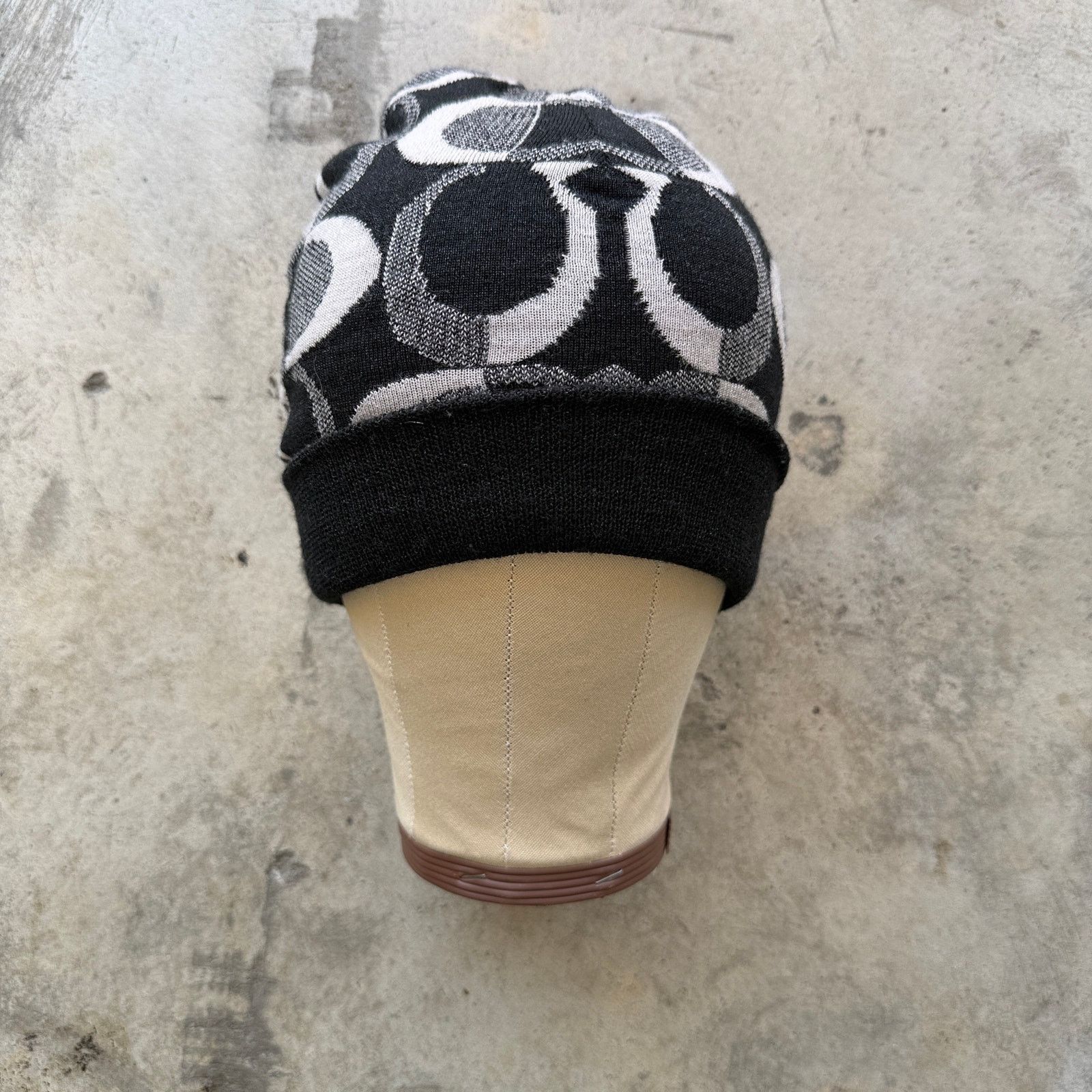 Coach Coach Signature Logo Knit Beanie Hat Black and White O/S Size ONE SIZE - 5 Thumbnail