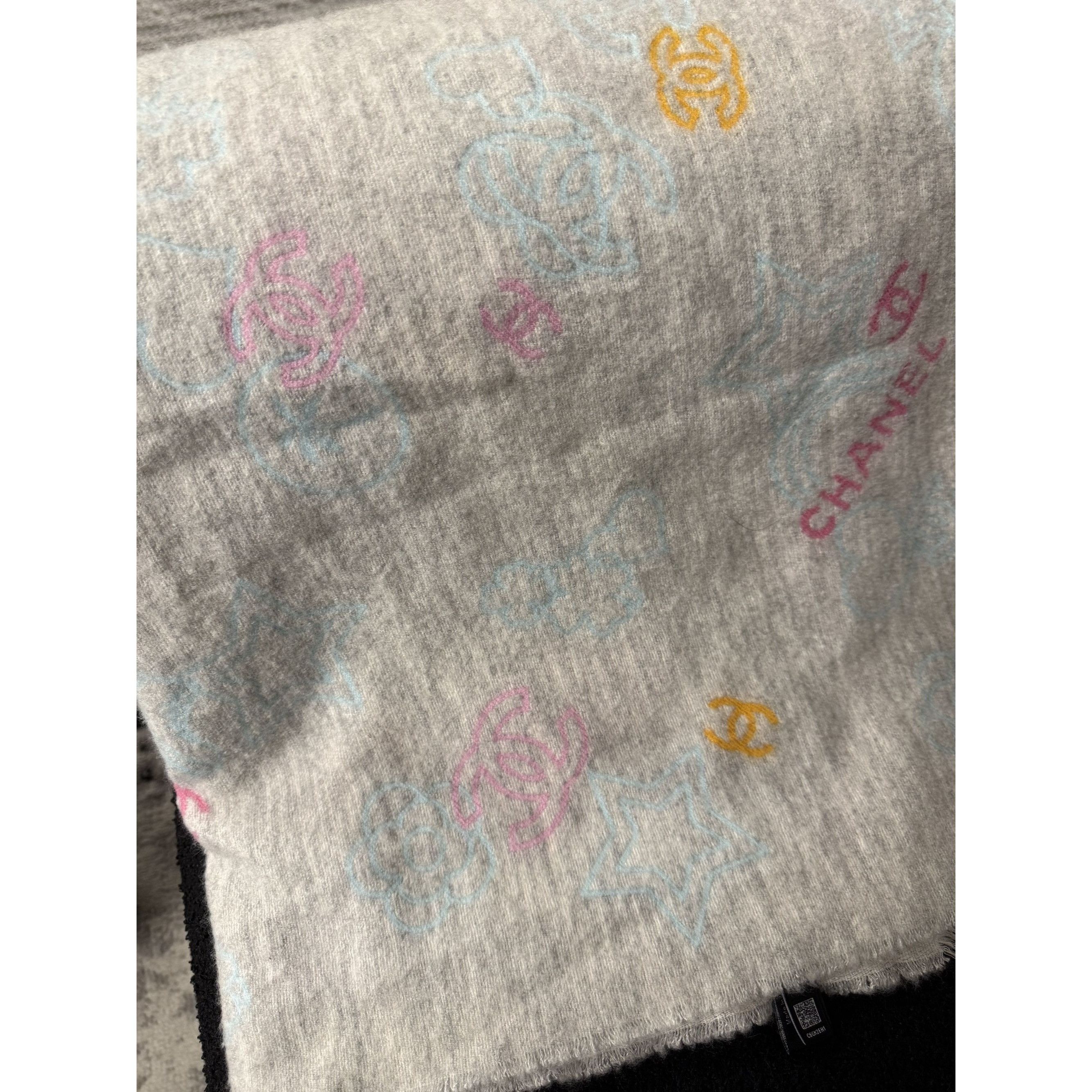 Chanel Chanel Gray Multicolor Logo Pattern Scarf 43% Cashmere 36% W Size ONE SIZE - 16 Thumbnail