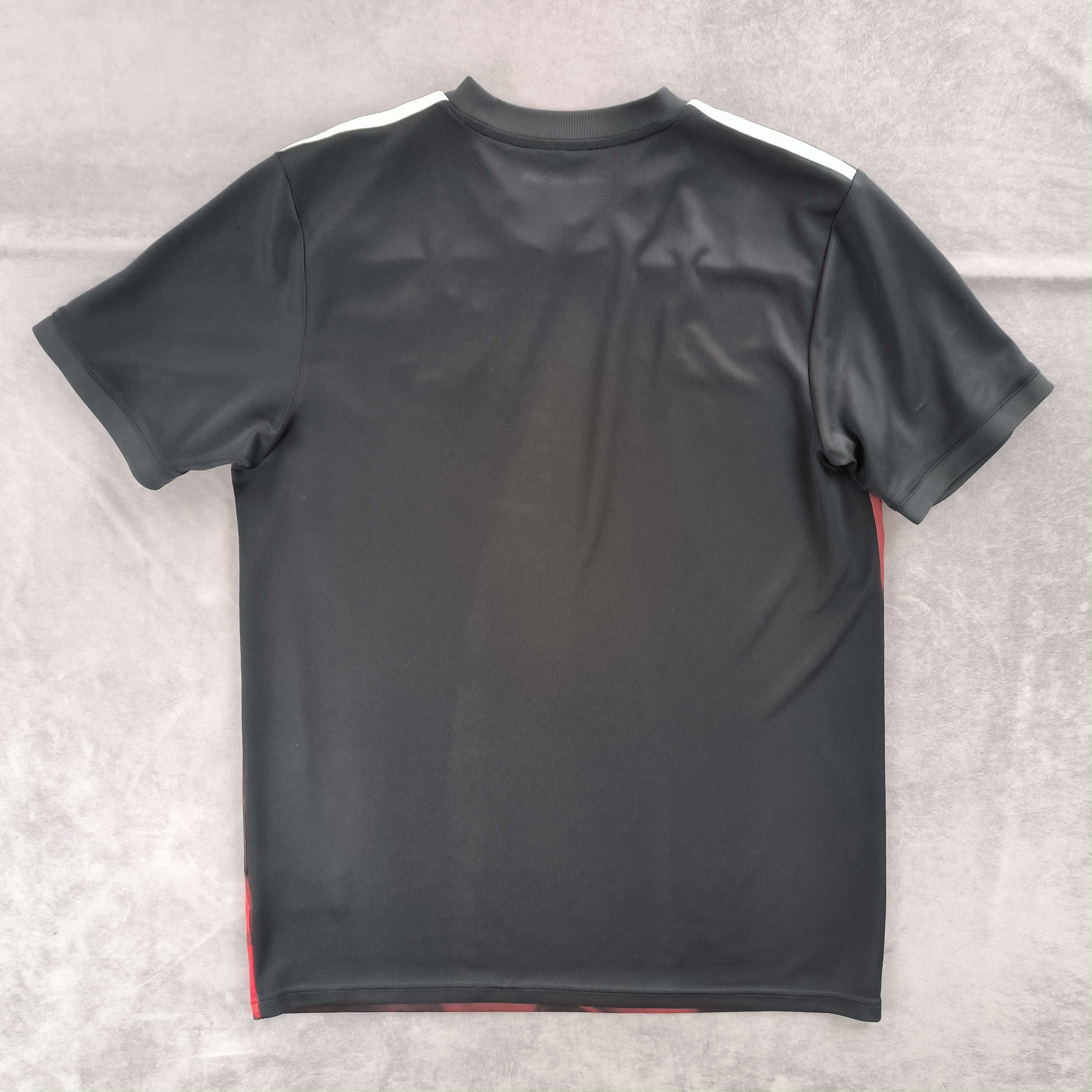 Adidas Bayern Munich 2020-21 Adidas third football jersey size M Size US M / EU 48-50 / 2 - 2 Thumbnail