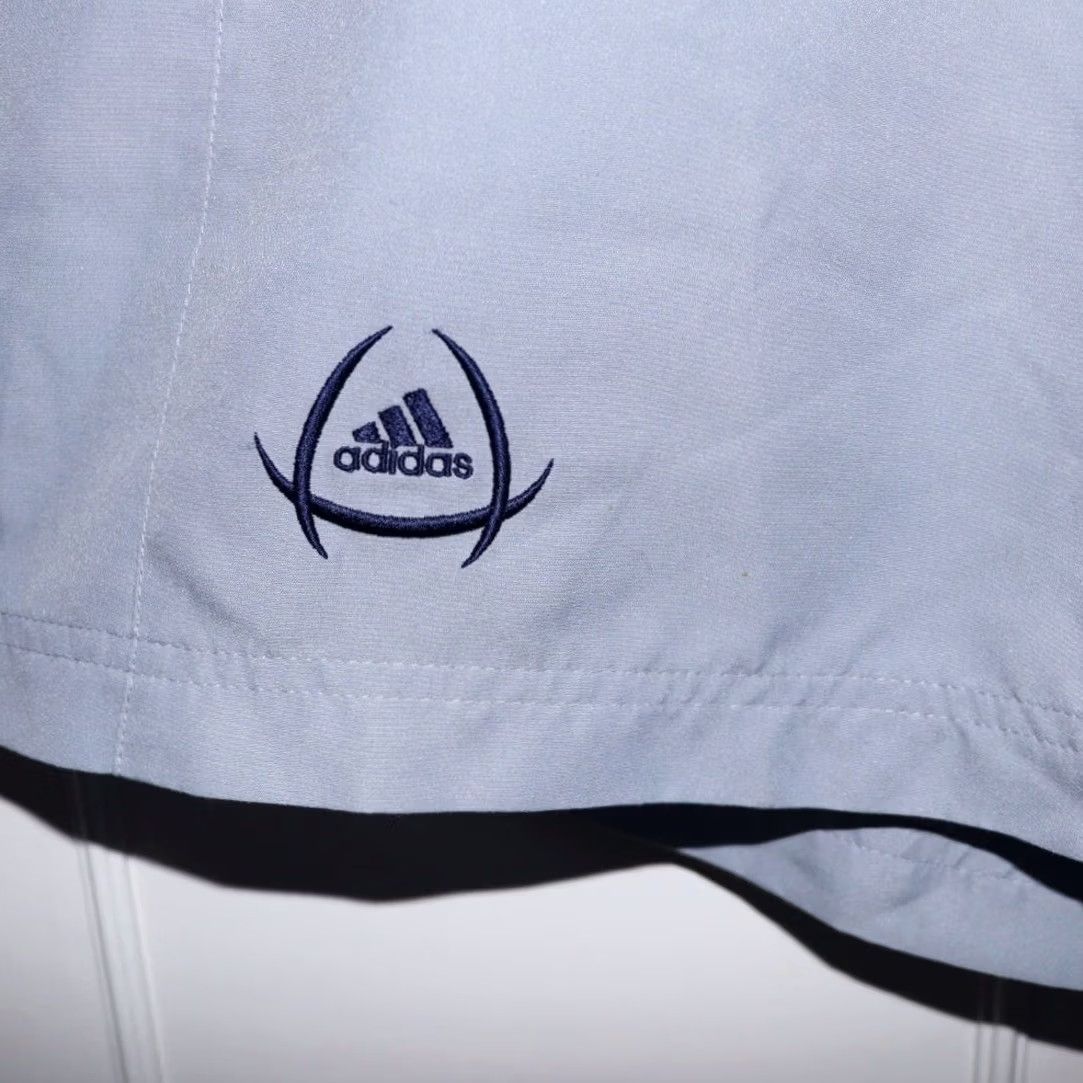 Adidas VINTAGE Adidas Shorts Male S Grey Navy Casual / Swim 2004 Retro Used Size US 29 - 3 Thumbnail
