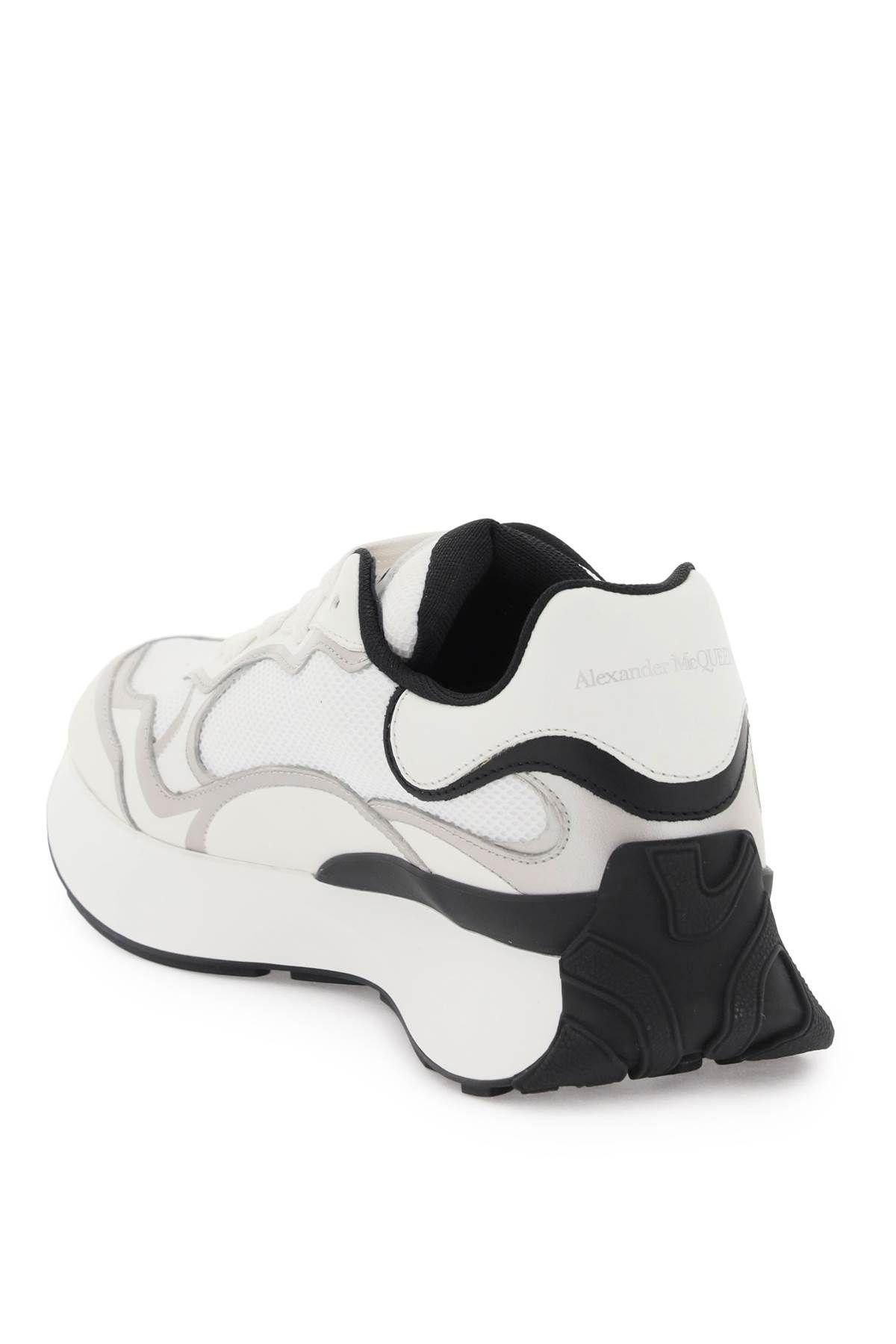 Alexander McQueen o1w1db10725 Sprint Runner in White/Black Size US 12 / EU 45 - 2 Thumbnail