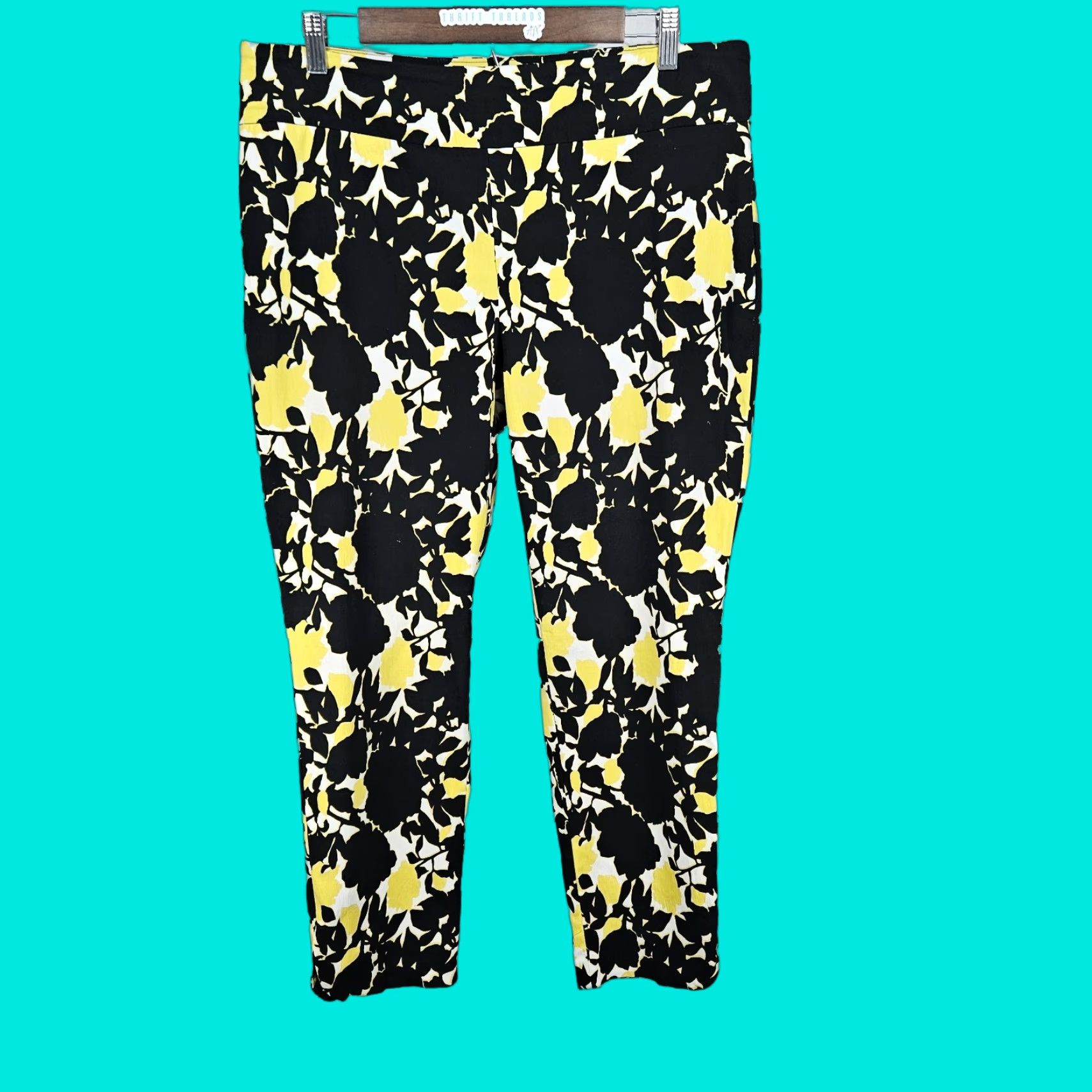 Soft Surroundings Soft Surroundings Pants Floral Mid Rise Pull On Large Black White Yellow Casual Workwear Travel Womens Size 36" / US 14 / IT 50 - 1 Thumbnail