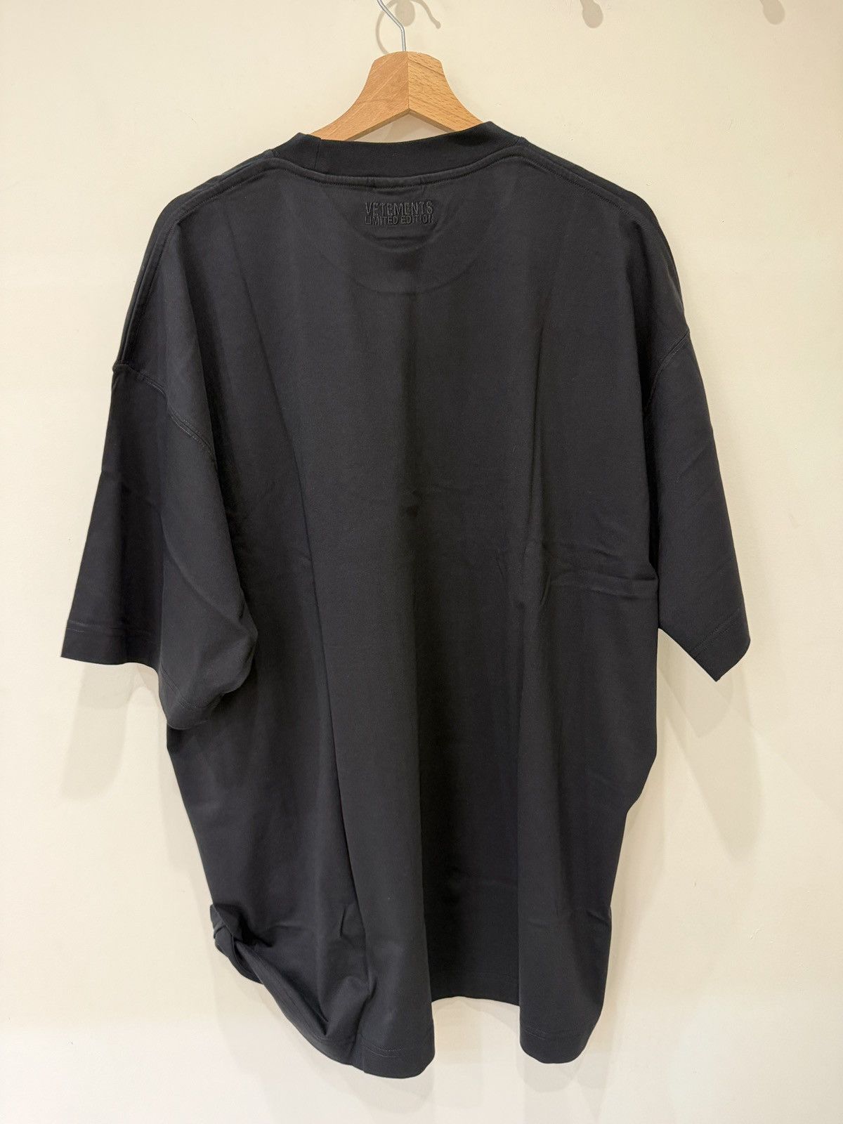 Vetements Vetements “One jn a Million” Black Tee Size US L / EU 52-54 / 3 - 7 Thumbnail