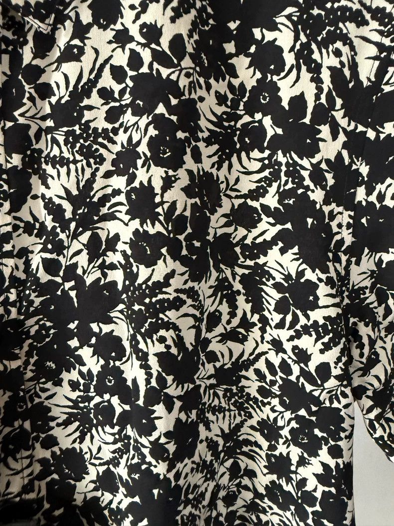 Saint Laurent Paris Saint Laurent Paris size 37 The most beautiful flowers shir Size US M / EU 48-50 / 2 - 5 Thumbnail