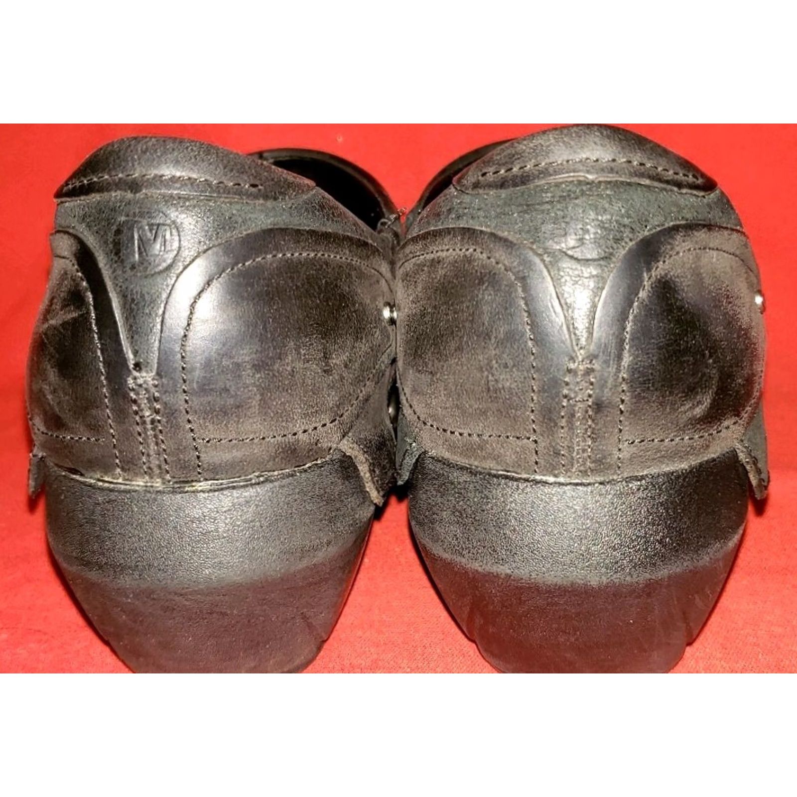 Merrell Merrell Womens Clogs 8M Weathered Black Leather Smooth Collar with Button 1197706 Size US 6 / IT 36 - 6 Thumbnail