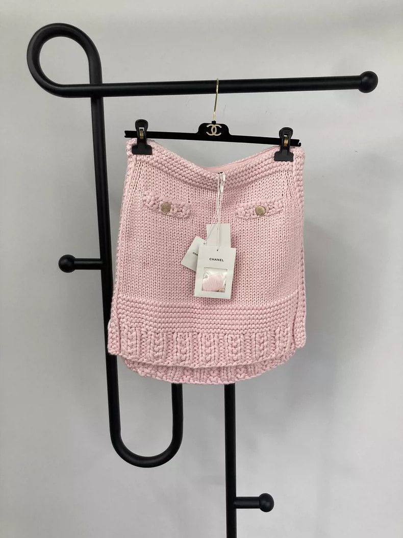 Chanel Pink thick knitted skirt