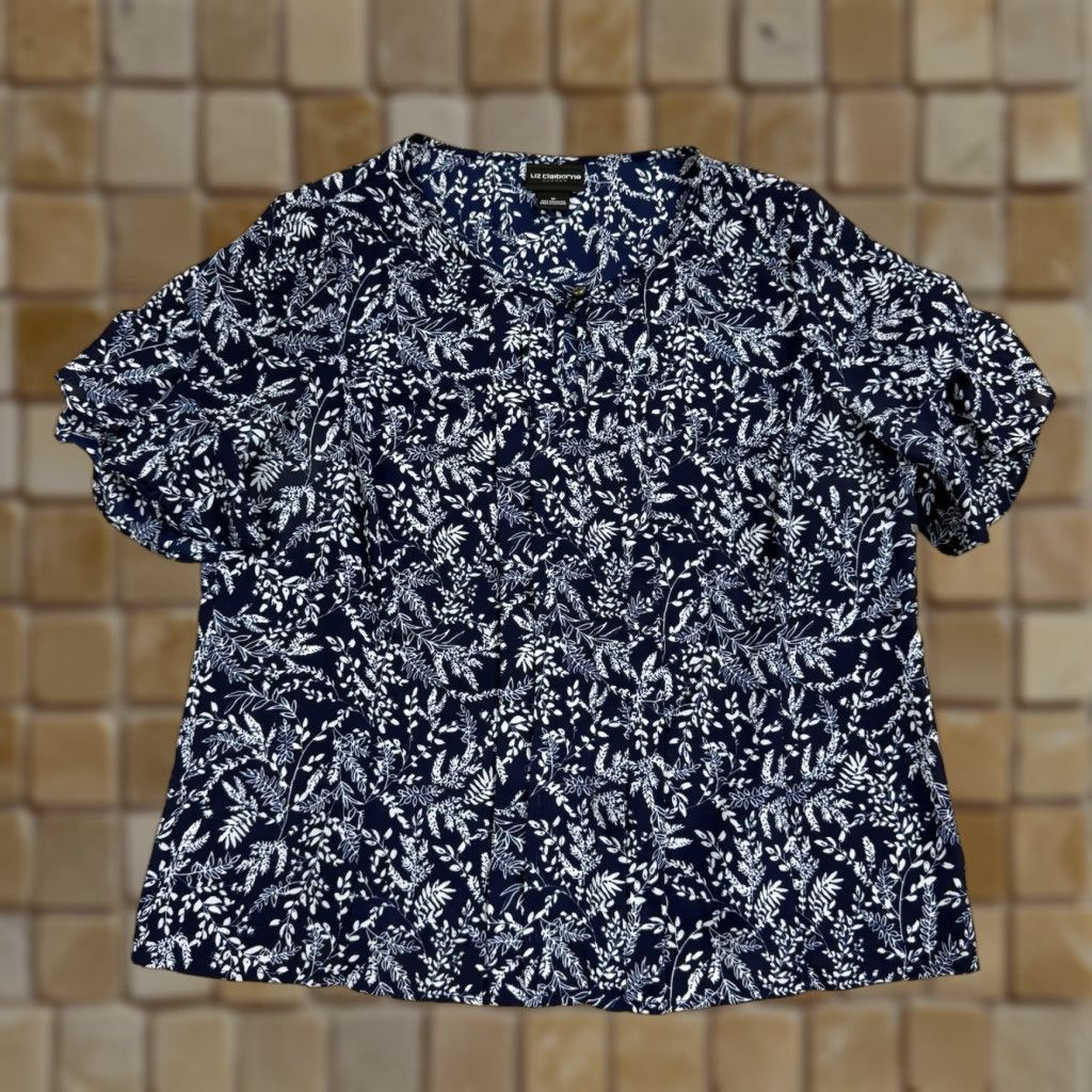 Liz Claiborne Liz Claiborne Blouse M Blue White Floral Multicolor Floral Colorful Women Size M / US 6-8 / IT 42-44 - 1 Thumbnail