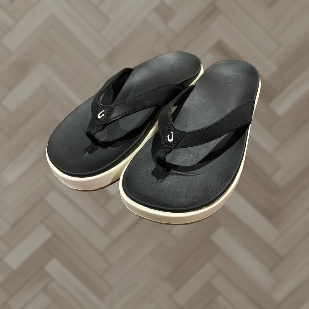 Olukai OluKai Nu’a Pi’o Womens Sandal Flip Flop Black White Size 9 Size US 9 / IT 39 - 1 Thumbnail