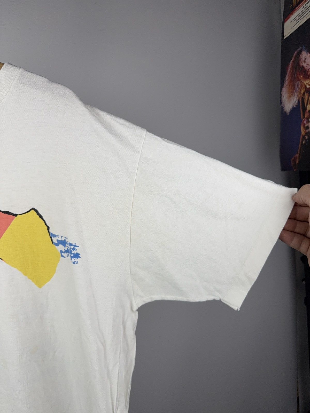 Vintage Vintage 1989 Fiji Abstract Graphic T-Shirt White 80s Art Size US XL / EU 56 / 4 - 7 Thumbnail