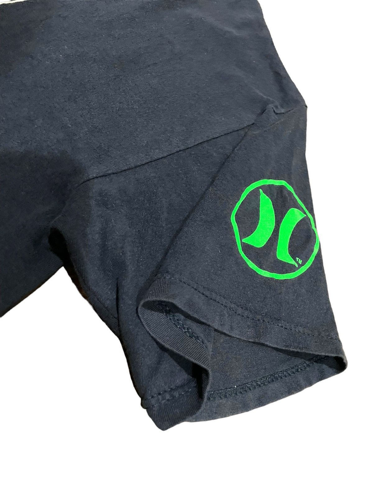 Band Tees Vintage Blink 182 Rabbit X Hurley Streetwear Size L Tee Size US L / EU 52-54 / 3 - 7 Thumbnail