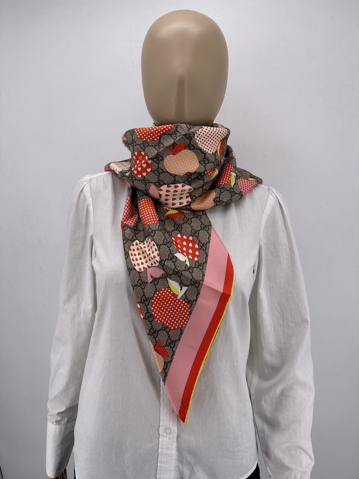 Gucci New Gucci Scarves 90x90cm Size ONE SIZE - 3 Thumbnail