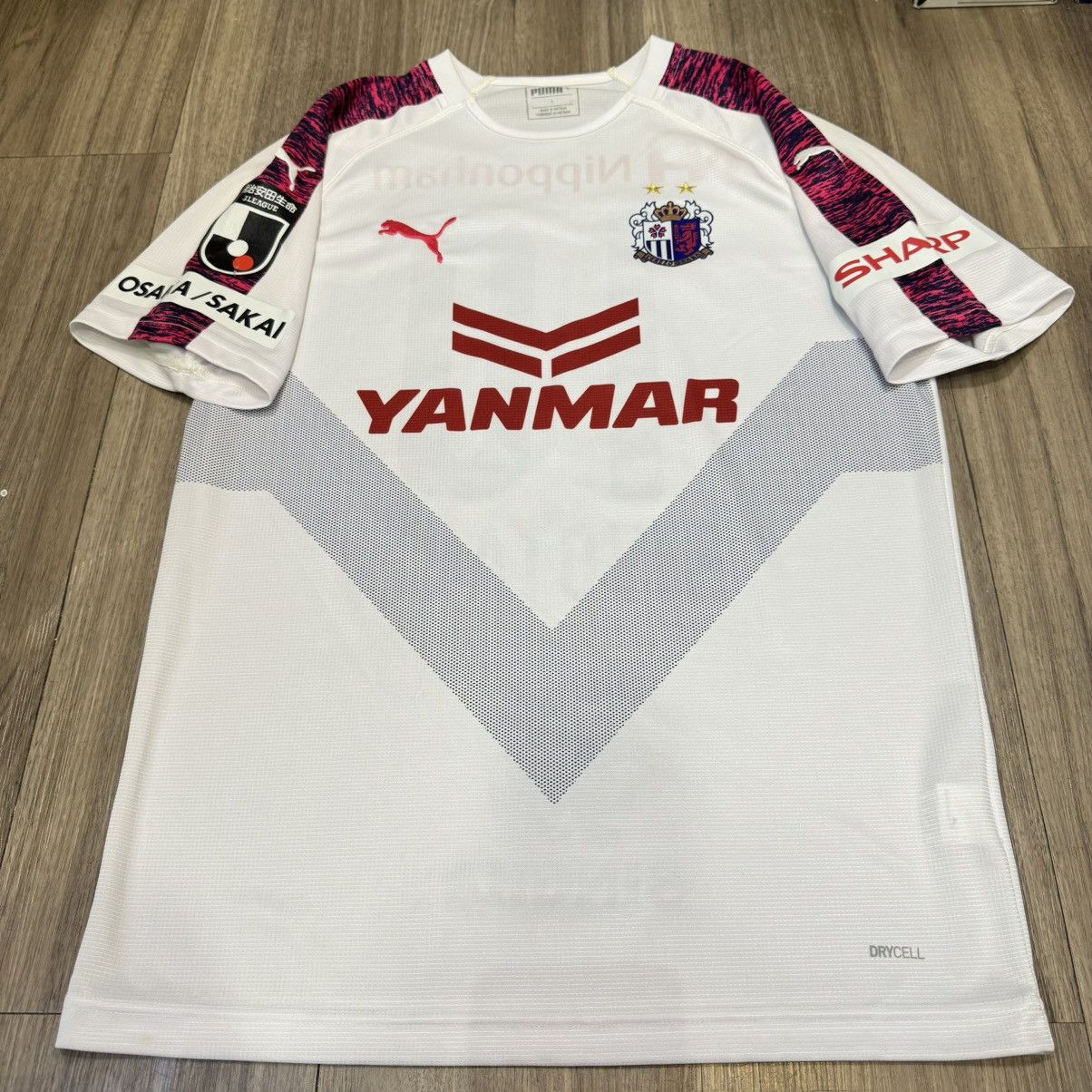 Puma Osaka Cerezo 2019 away shirt #10 Kiyotake Size US M / EU 48-50 / 2 - 1 Thumbnail
