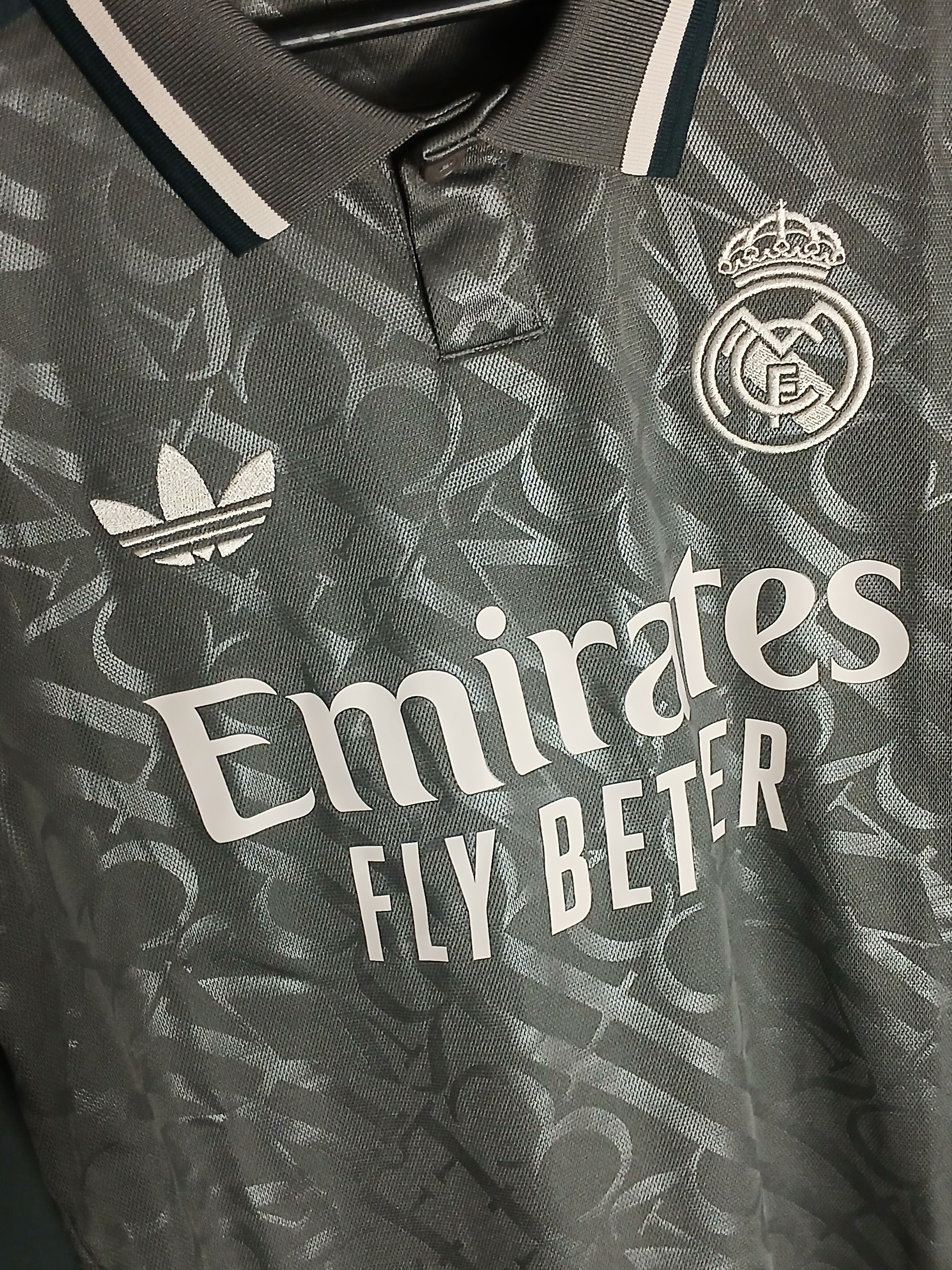 Adidas New Real Madrid 24/25 Third Football Jersey T-Shirt Size US S / EU 44-46 / 1 - 3 Thumbnail