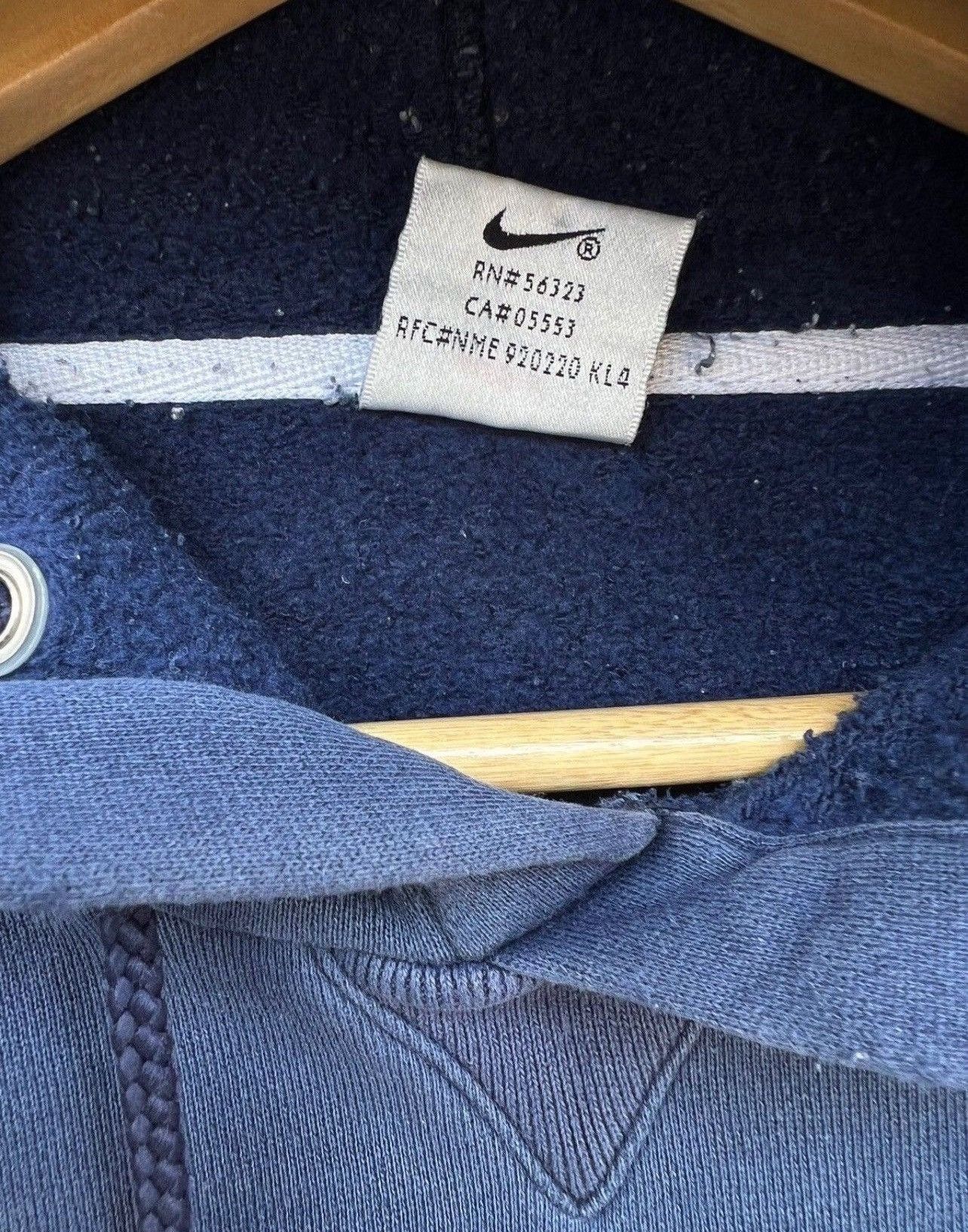 Nike Vintage Nike Embroidered Spellout Sunfaded Baggy Boxy Hoodie Size US XL / EU 56 / 4 - 10 Thumbnail