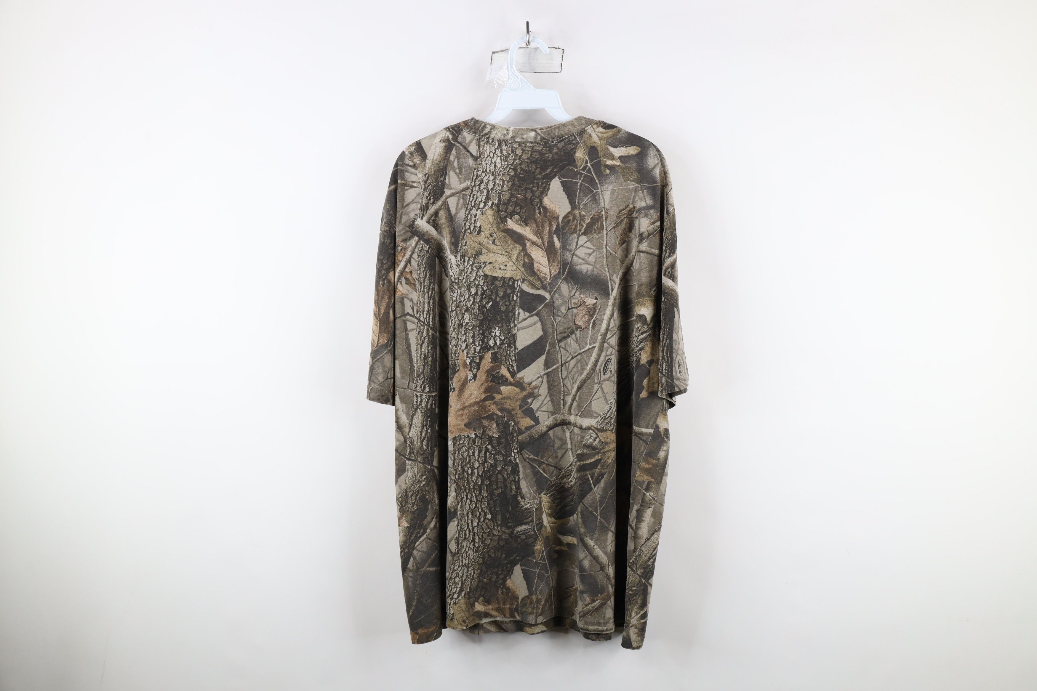 Vintage Vintage 90s Streetwear Realtree Camouflage Pocket T-Shirt Size US XXL / EU 58 / 5 - 12 Thumbnail