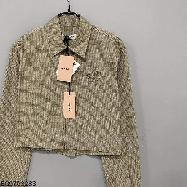 Miu Miu Miu Miu 38 Checked logo zipper shirt Size M / US 6-8 / IT 42-44 - 2 Thumbnail