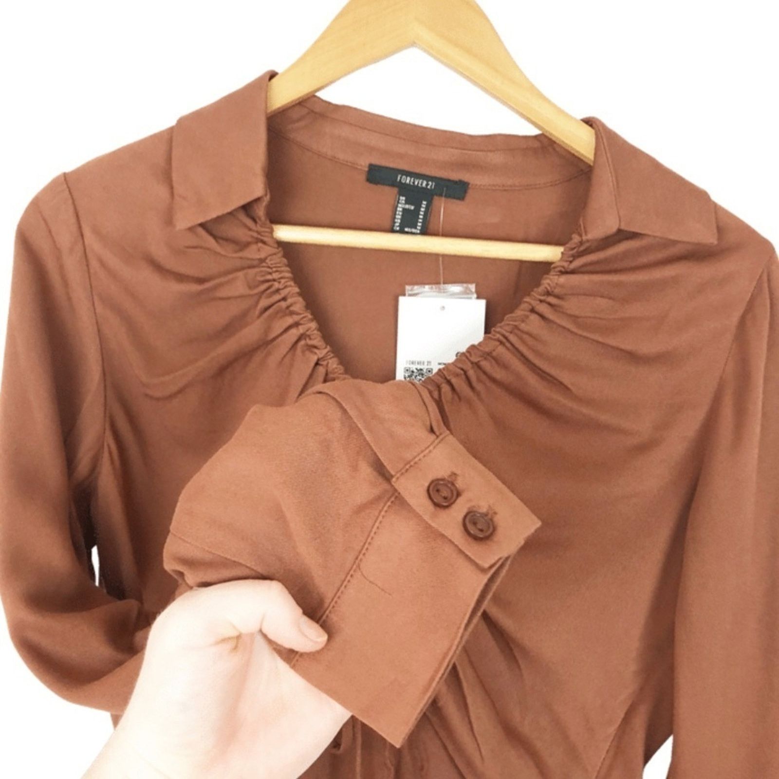 Forever 21 New with Tag Forever 21 Women’s Satin Crop Top Size M / US 6-8 / IT 42-44 - 6 Thumbnail