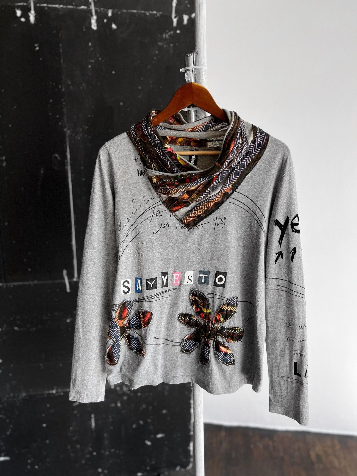Designer × Desigual Desigual Womens Gray Long Sleeve Top Shirt Floral Size L / US 10 / IT 46 - 1 Thumbnail