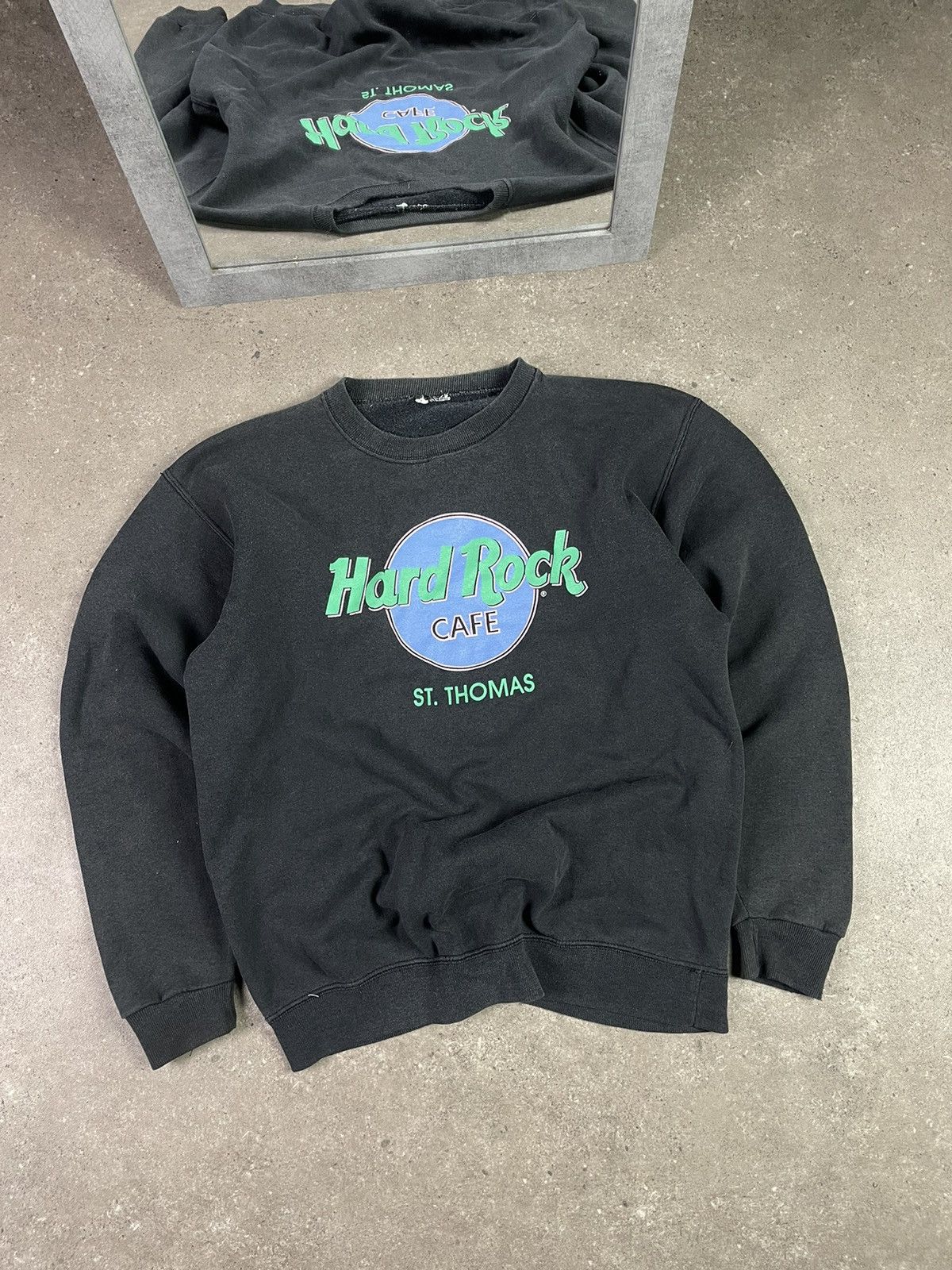 Hard Rock Cafe × Vintage Essential Vintage 90s Hard Rock Cafe Sweatshirt Boxy Size US M / EU 48-50 / 2 - 1 Thumbnail