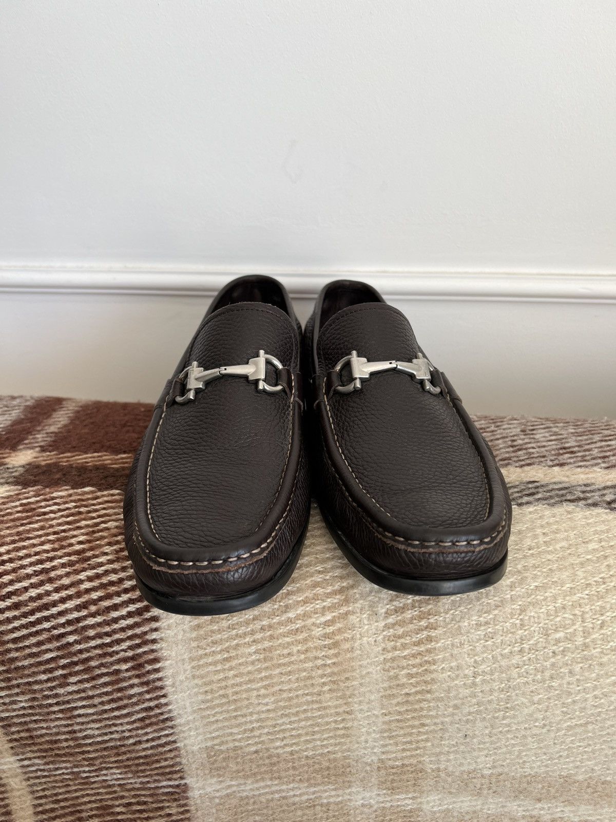 Salvatore Ferragamo SALVATORE FERRAGAMO "Magnifico"Brown Leather Gancini Loafers Size US 8.5 / EU 41-42 - 6 Thumbnail
