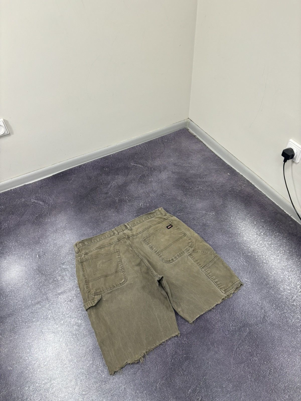 Dickies Vintage Dickies Y2K American Olive Hype Cropped Baggy Shorts Size US 38 / EU 54 - 3 Thumbnail